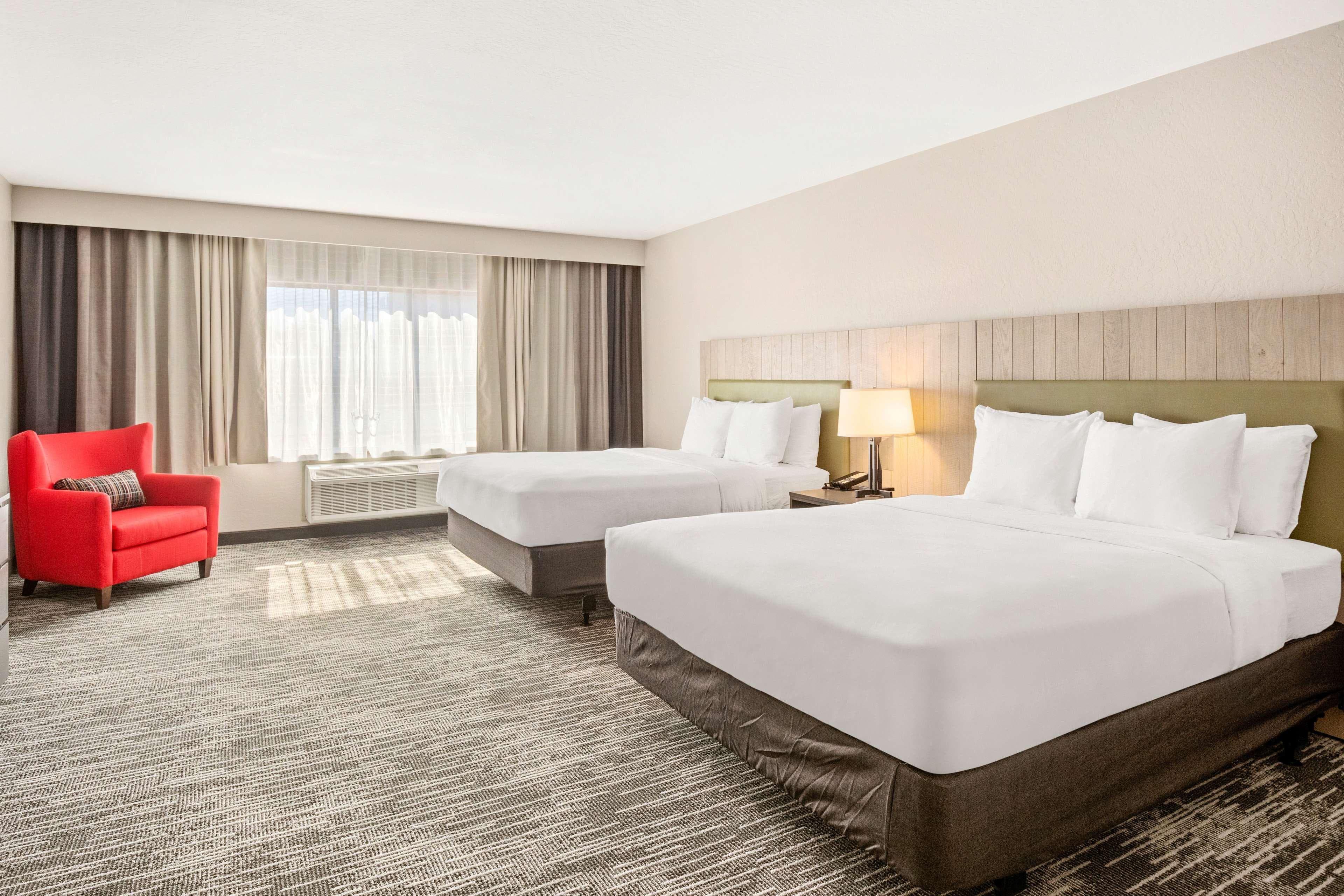 Country Inn & Suites by Radisson, Flagstaff Downtown, AZ — 8