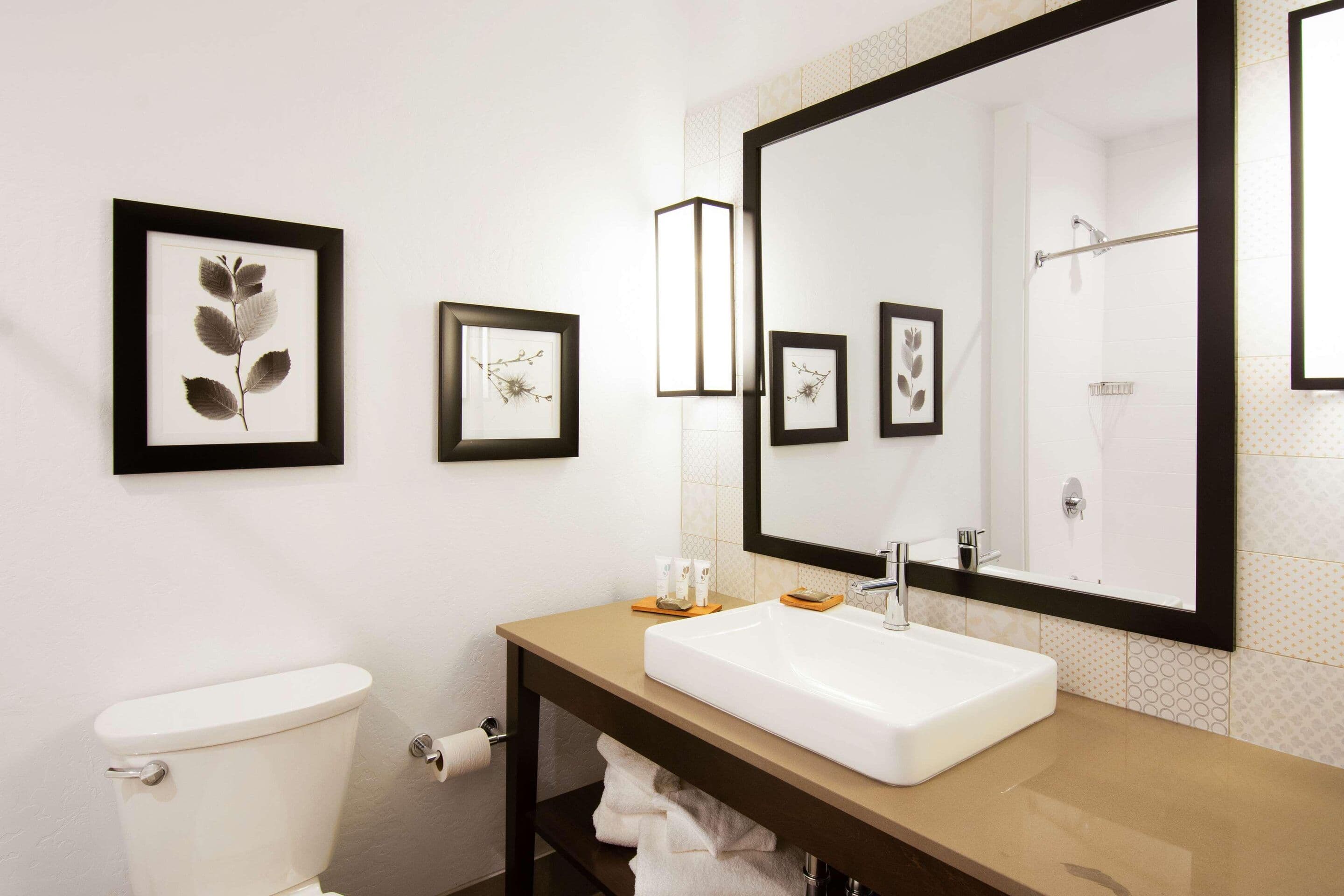 Country Inn & Suites by Radisson, Flagstaff Downtown, AZ - Image 5