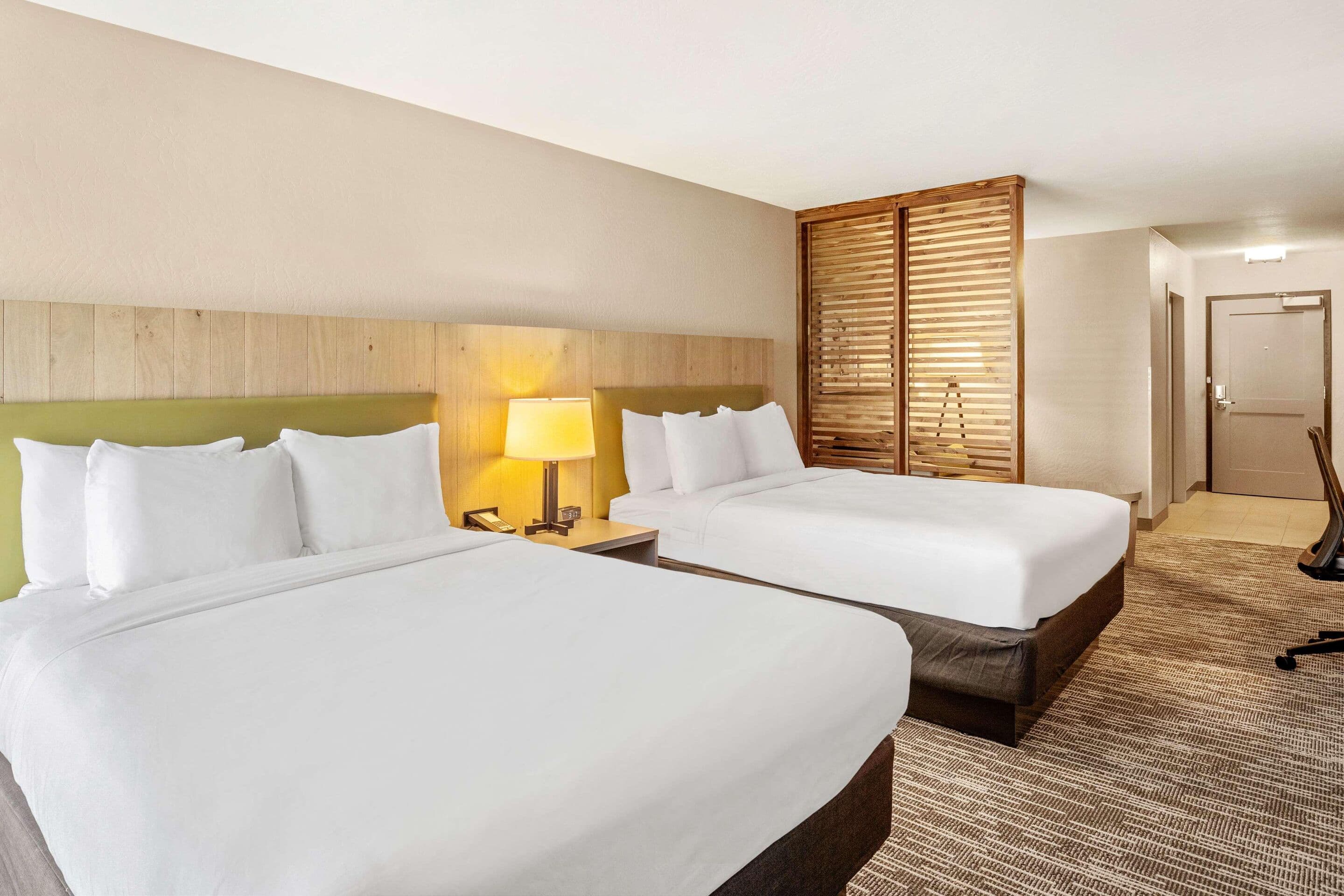 Country Inn & Suites by Radisson, Flagstaff Downtown, AZ — 18