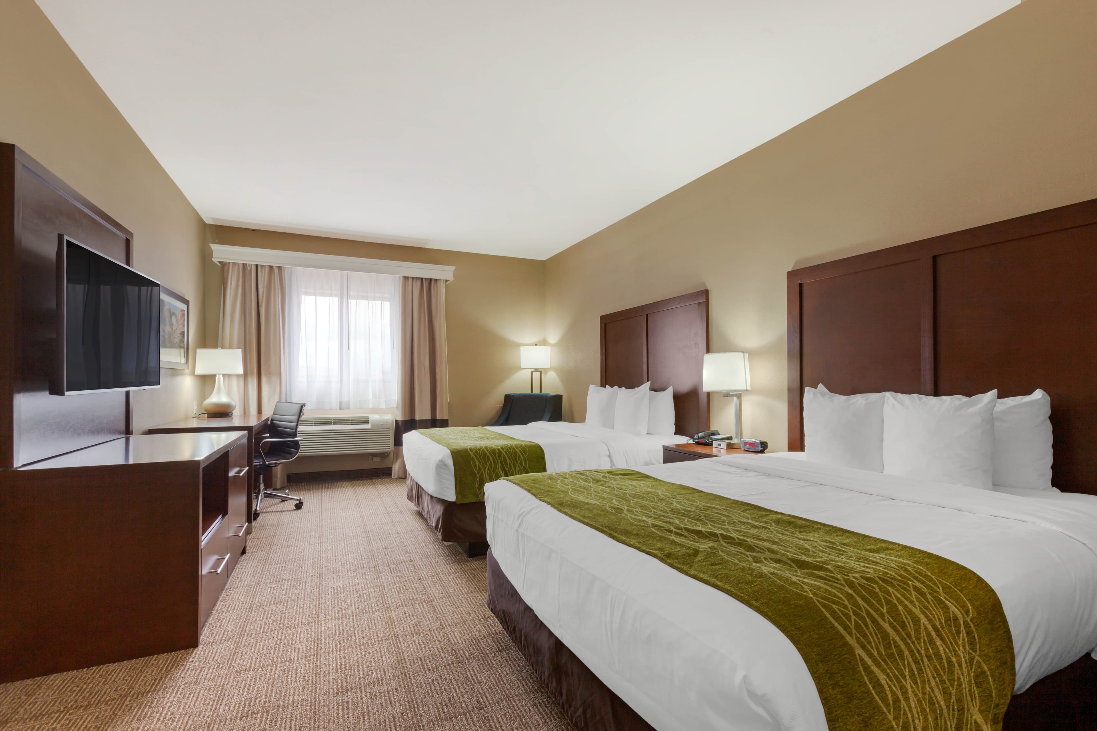 Comfort Inn & Suites Page at Lake Powell - Image 5
