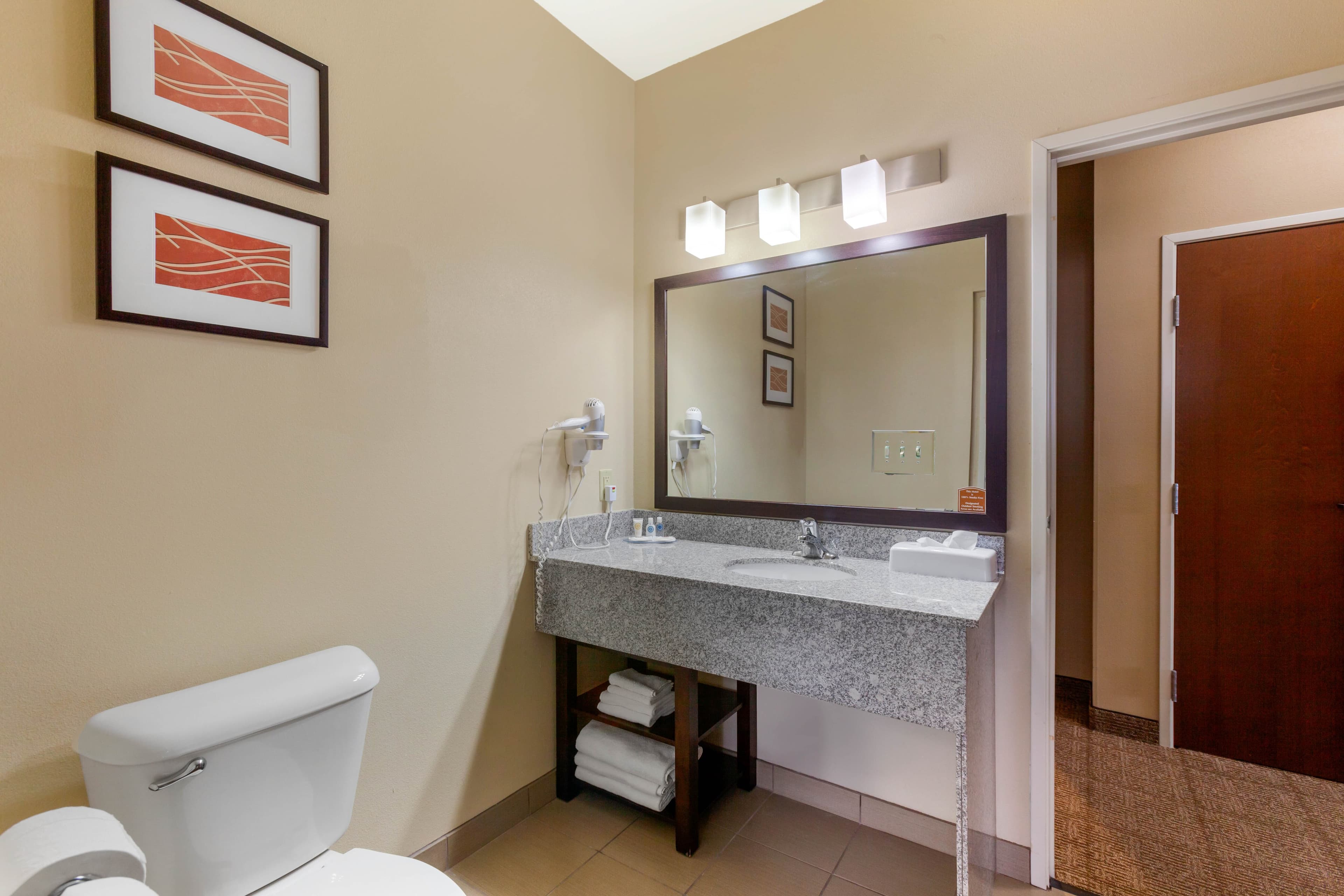 Comfort Inn & Suites Page at Lake Powell — 25