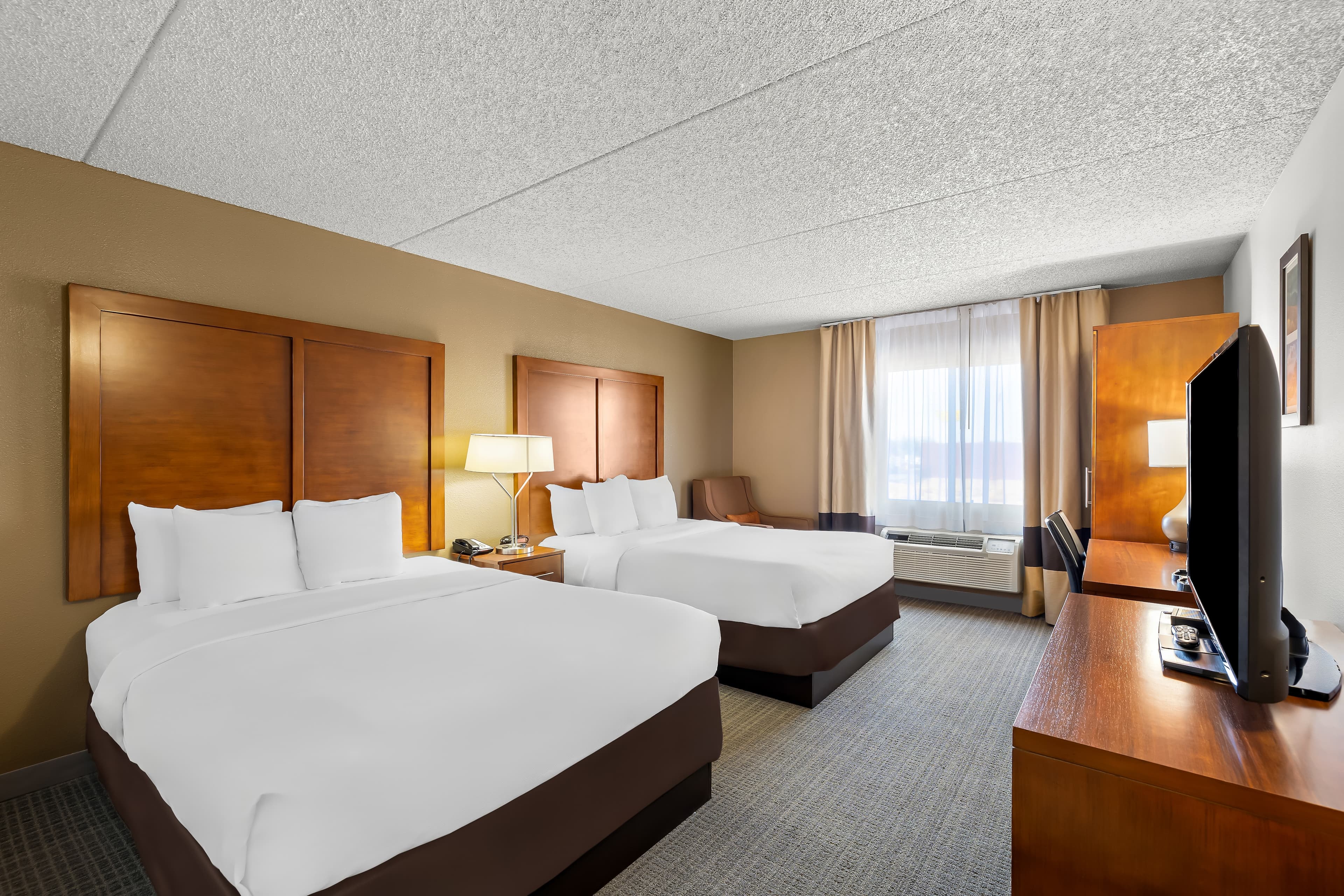 Comfort Inn & Suites near Kino Sports Complex — 17