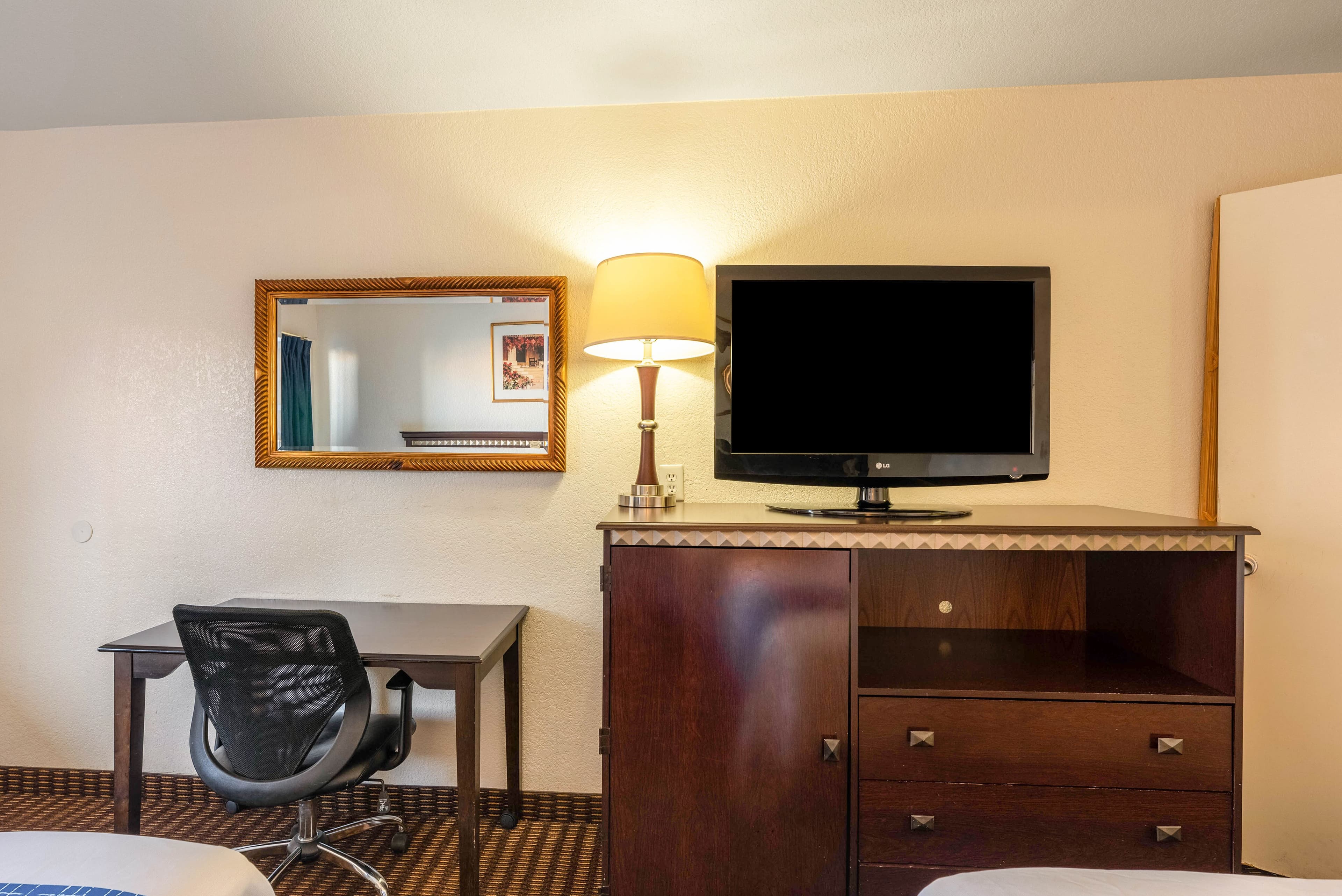 Rodeway Inn Phoenix North I-17 — 12