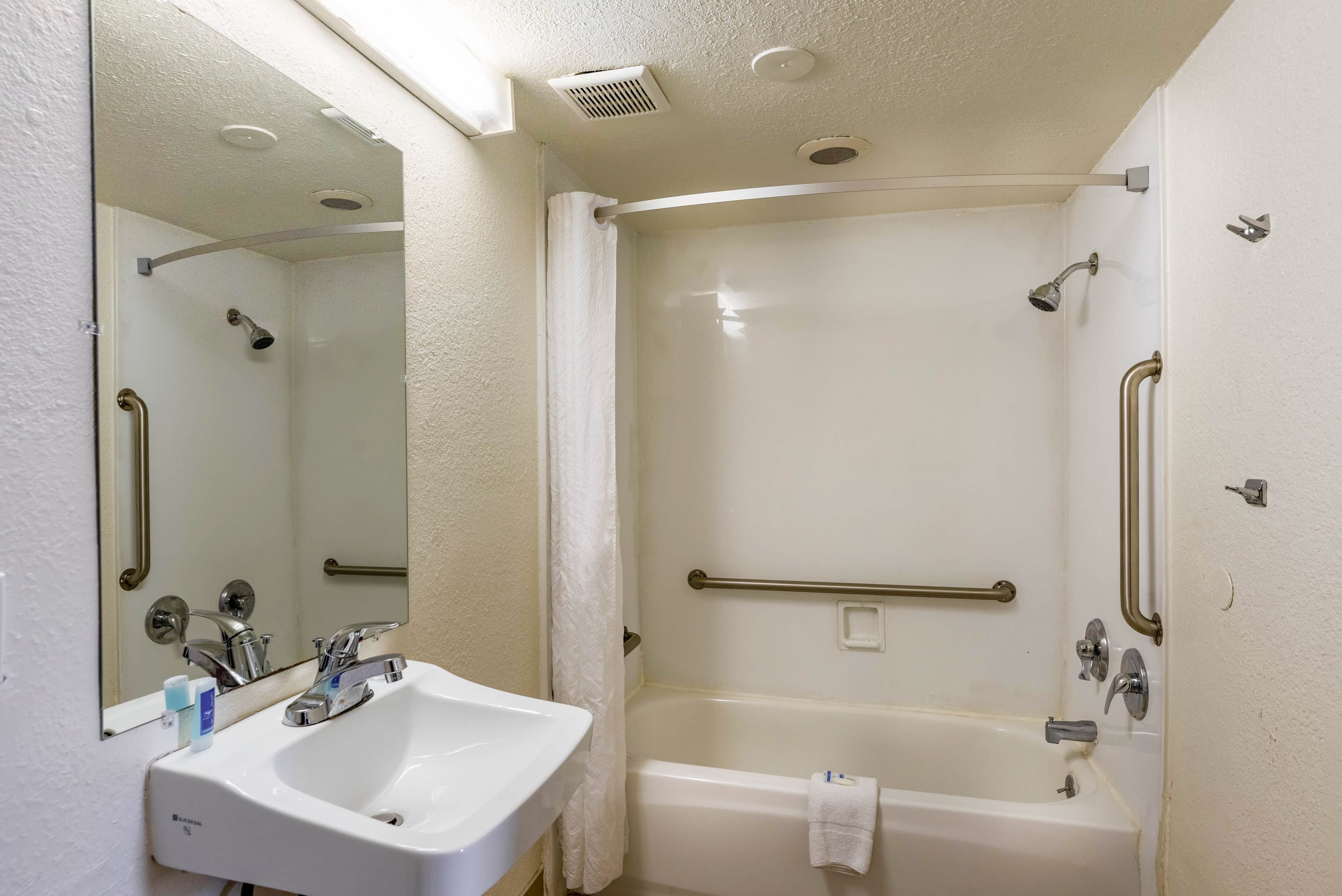 Rodeway Inn Phoenix North I-17 — 13