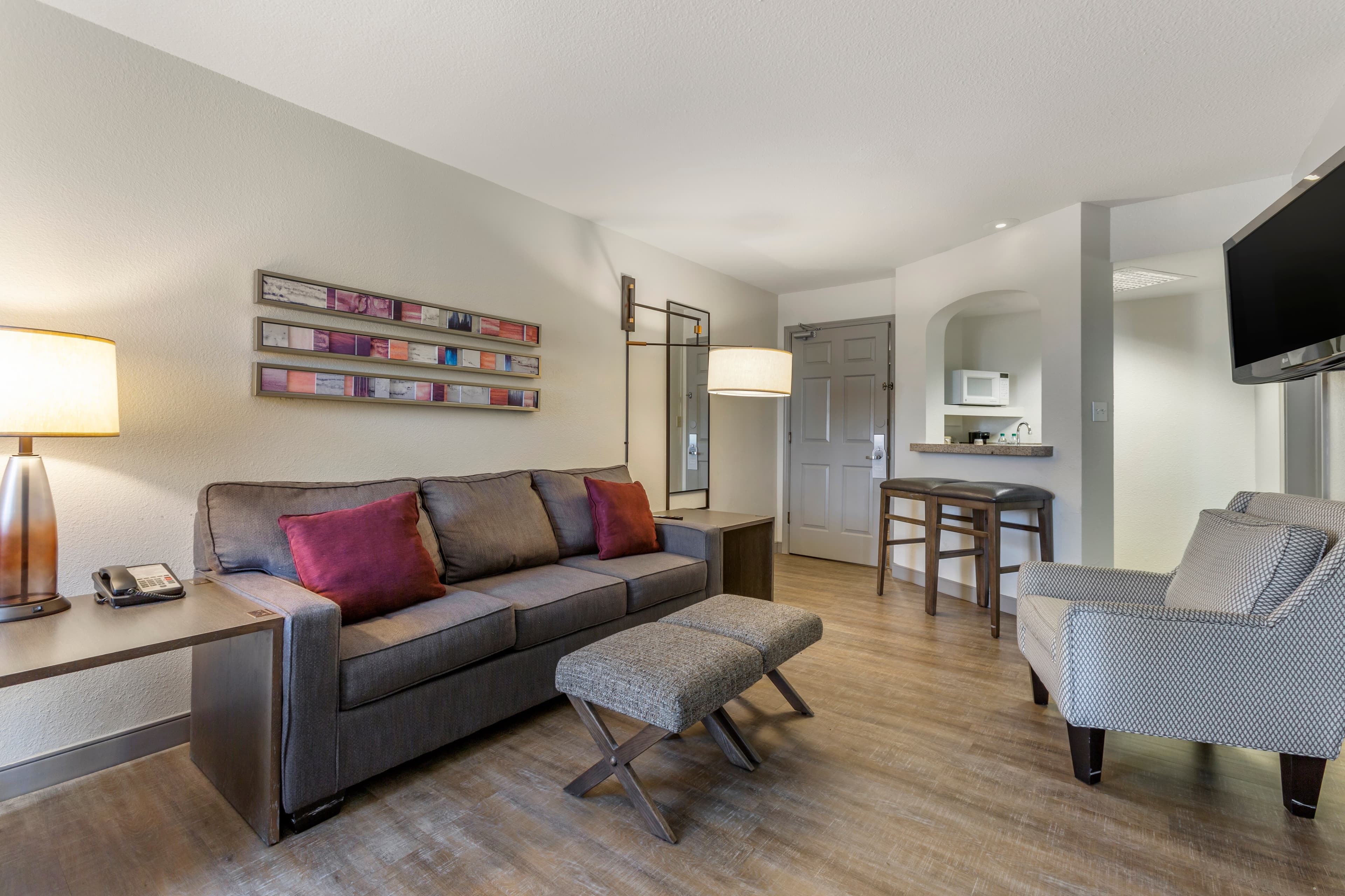 Windmill Suites Surprise - Phoenix, an Ascend Collection Hotel — 9