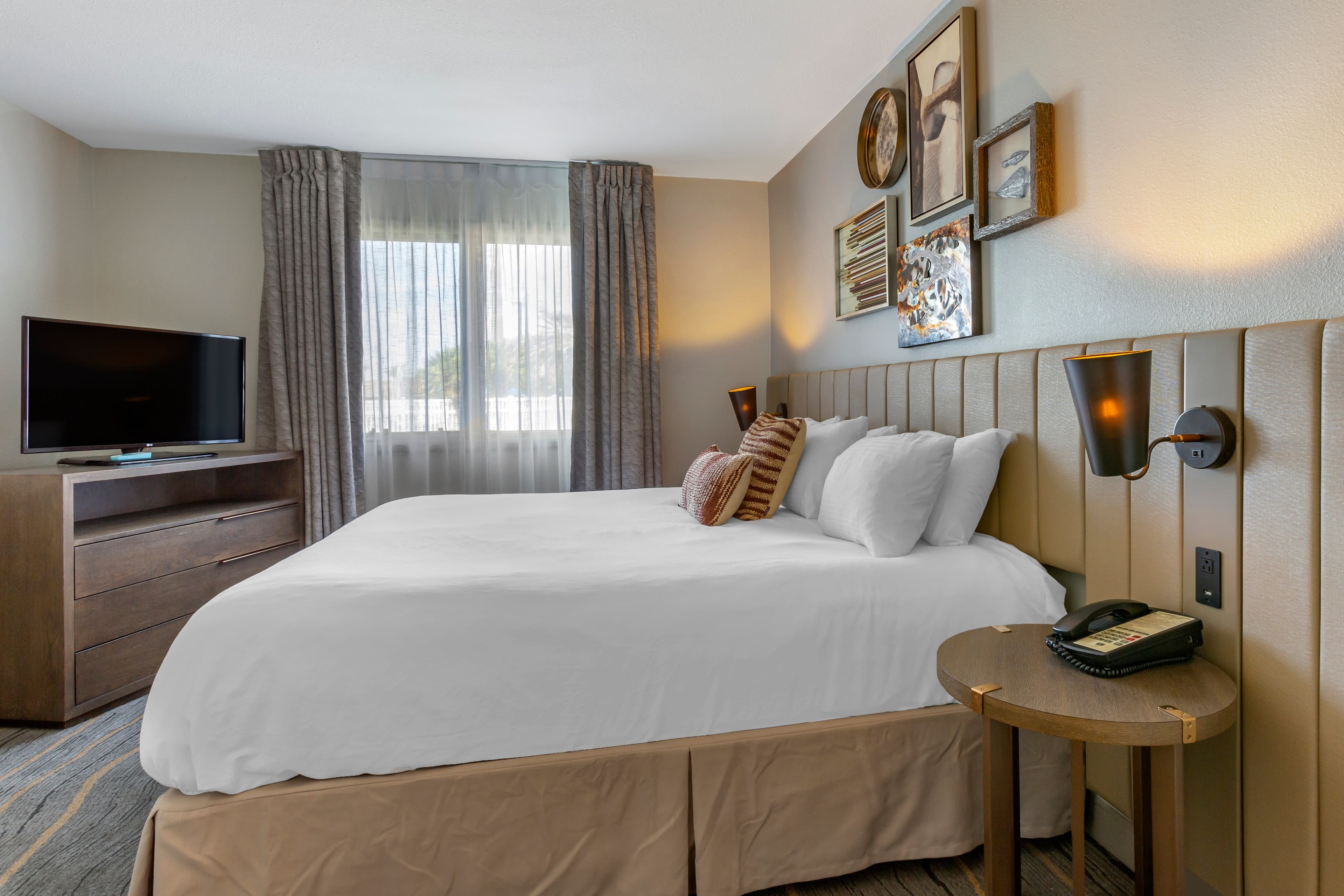 Windmill Suites Surprise - Phoenix, an Ascend Collection Hotel - Image 2