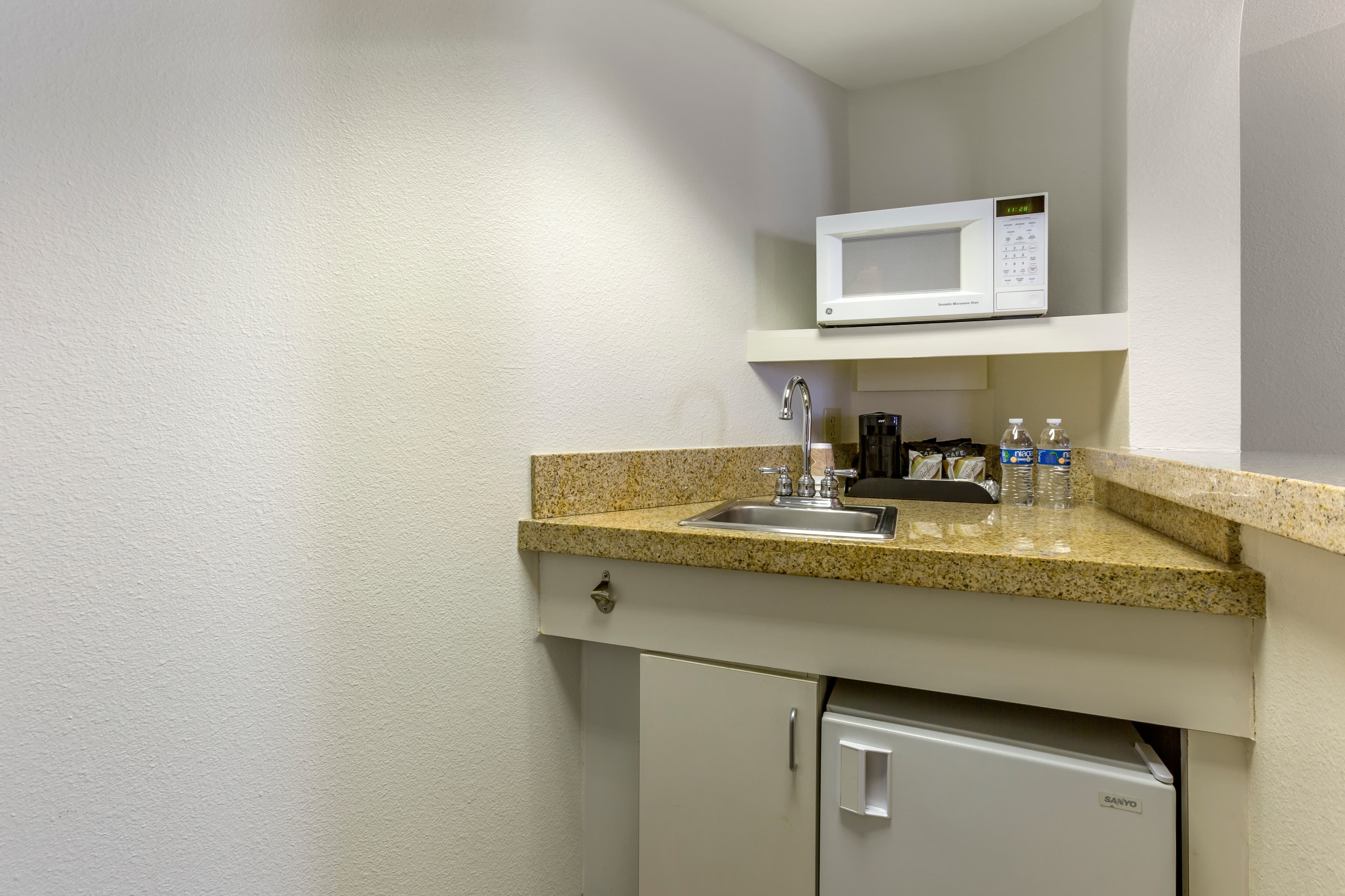 Windmill Suites Surprise - Phoenix, an Ascend Collection Hotel — 18