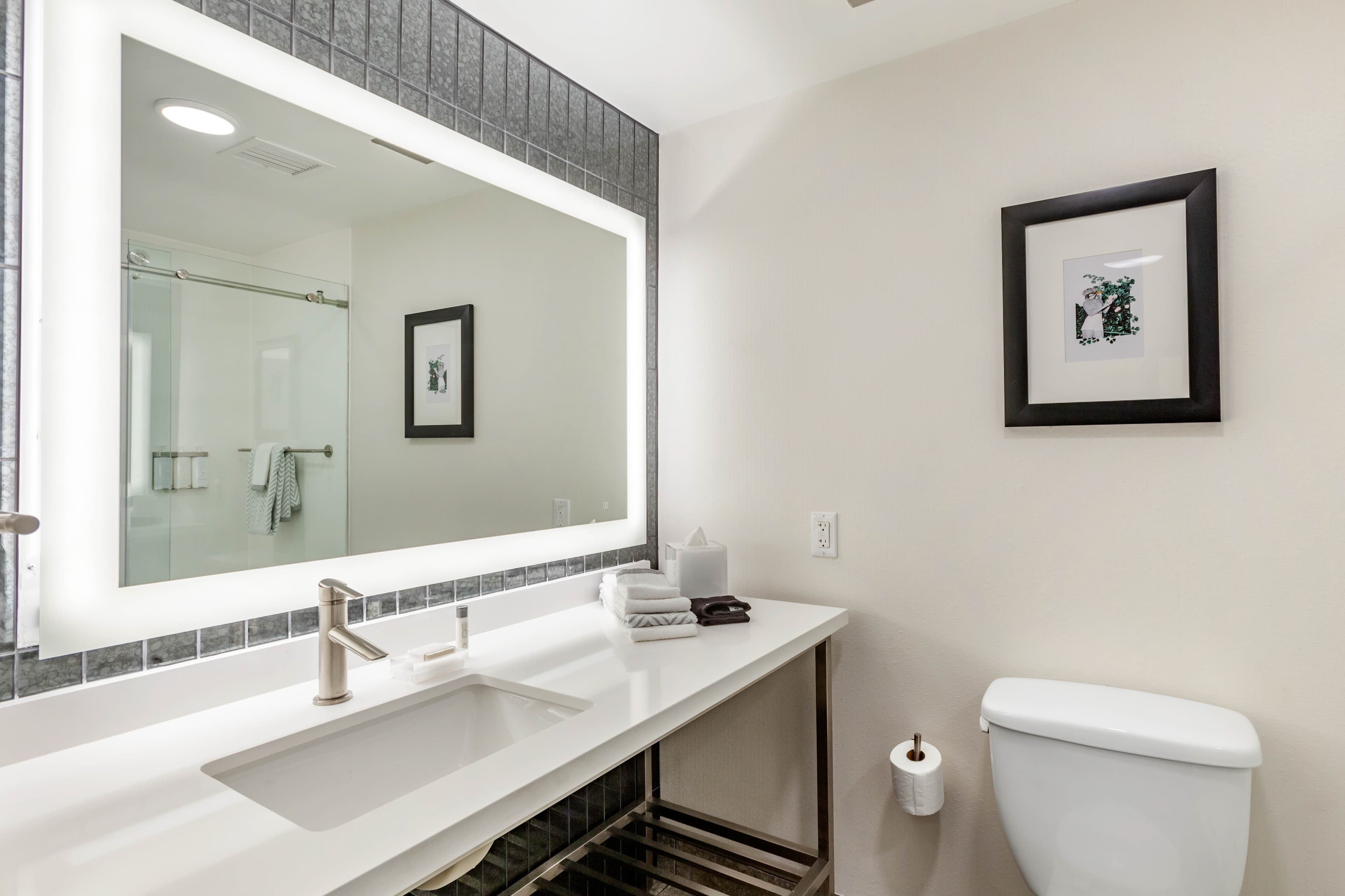 Cambria Hotel Downtown Phoenix Convention Center — 11