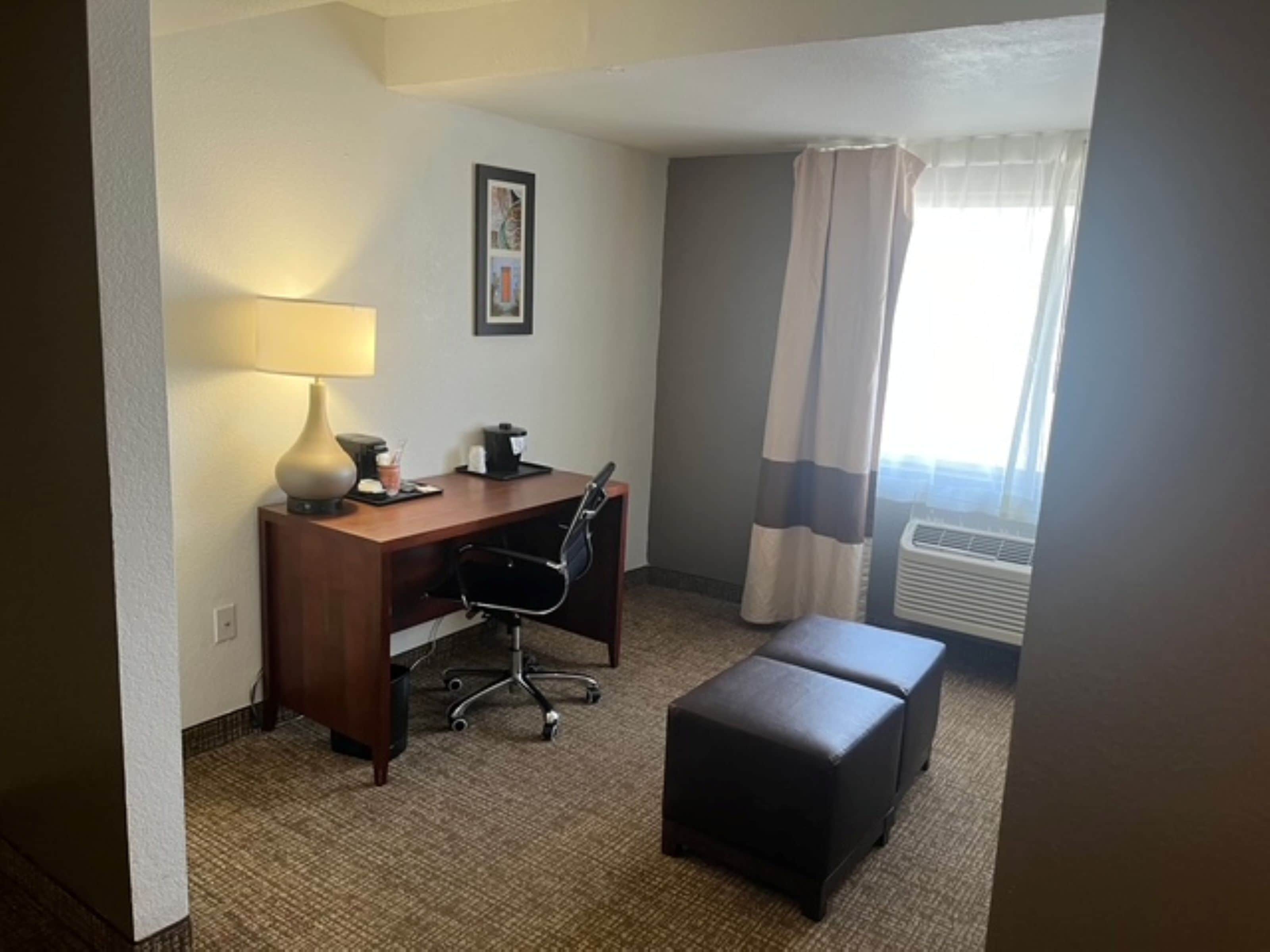 Comfort Inn & Suites Phoenix North / Deer Valley — 14