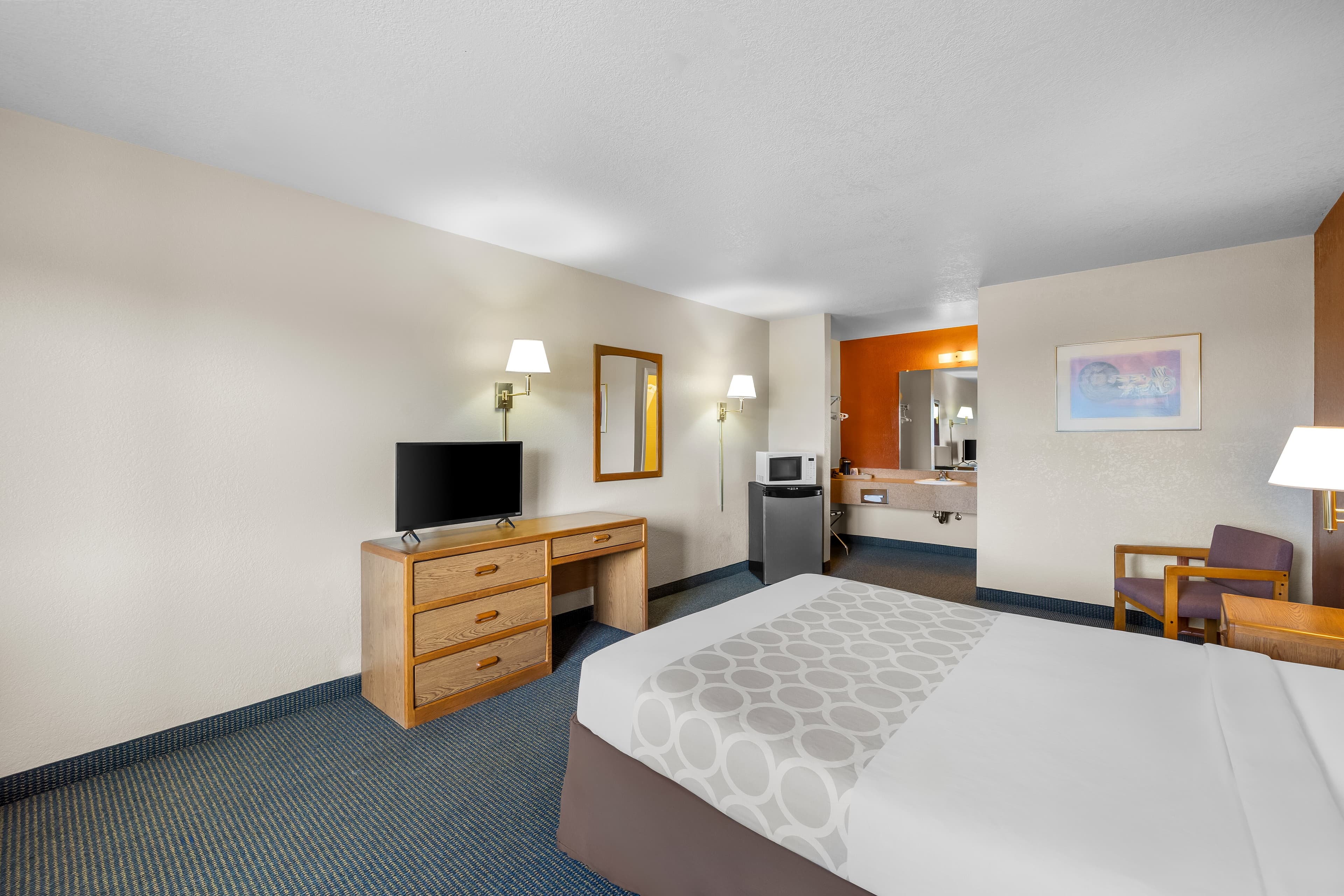 Rodeway Inn Copper Stay Benson AZ I-10 Exit 304 — 8