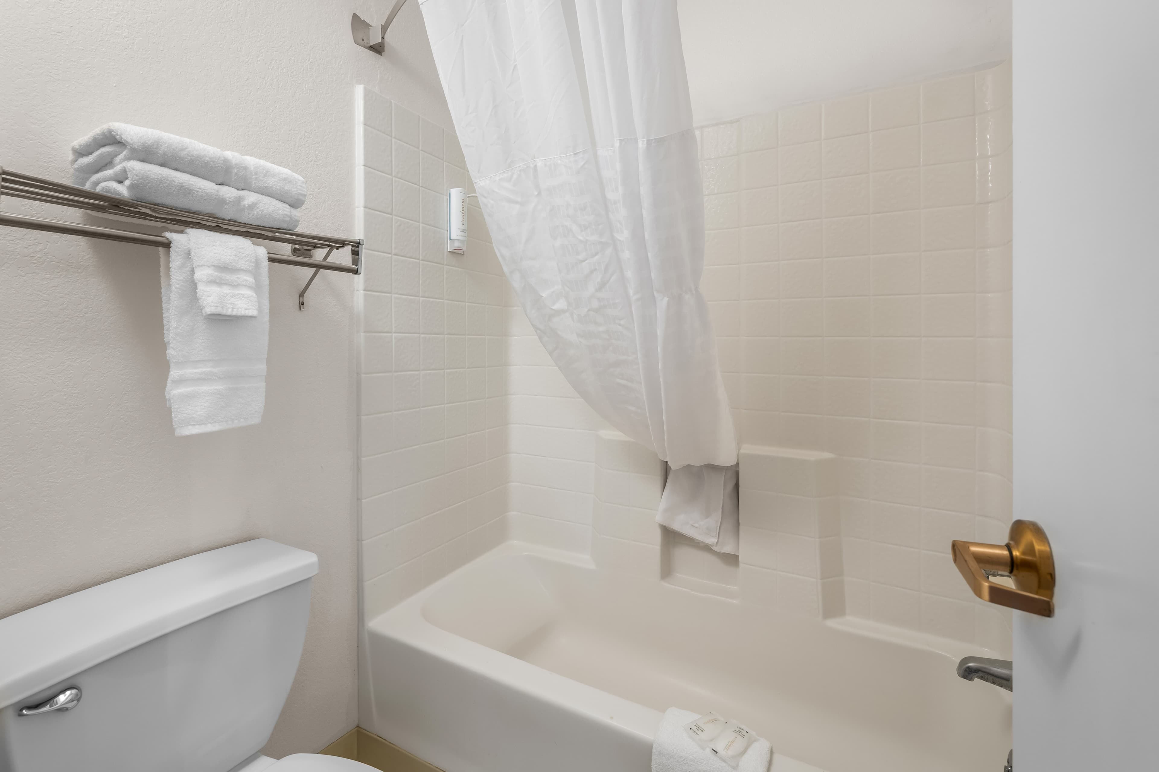 Rodeway Inn Copper Stay Benson AZ I-10 Exit 304 — 11