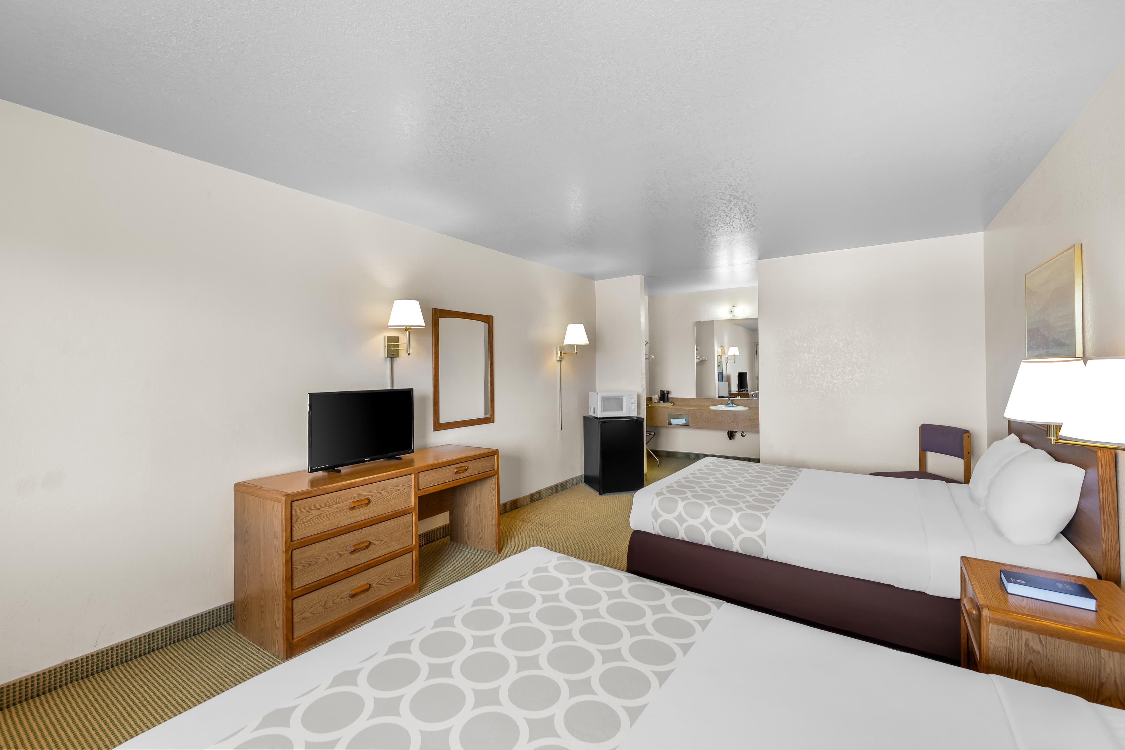 Rodeway Inn Copper Stay Benson AZ I-10 Exit 304 — 14