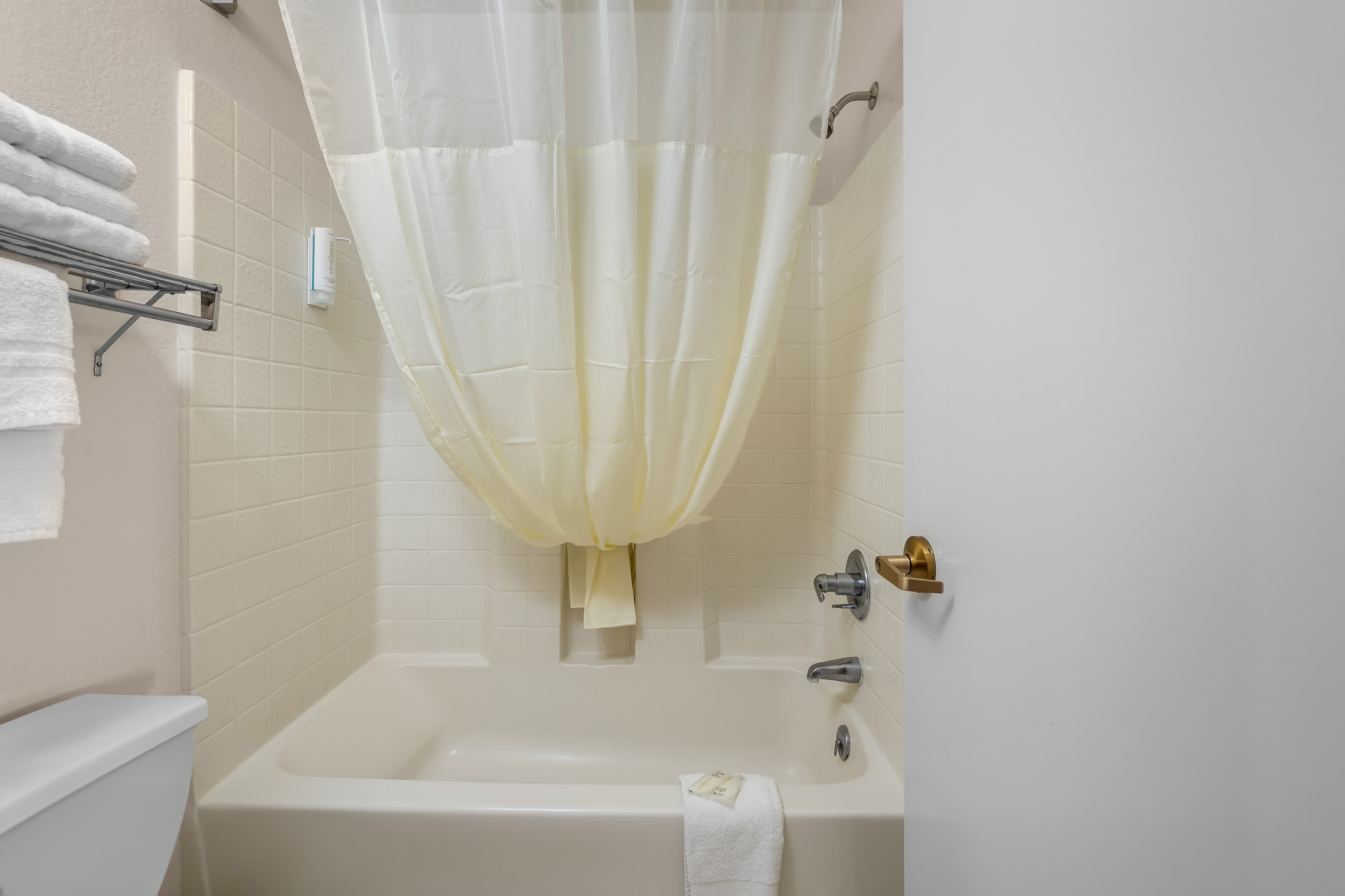 Rodeway Inn Copper Stay Benson AZ I-10 Exit 304 — 17