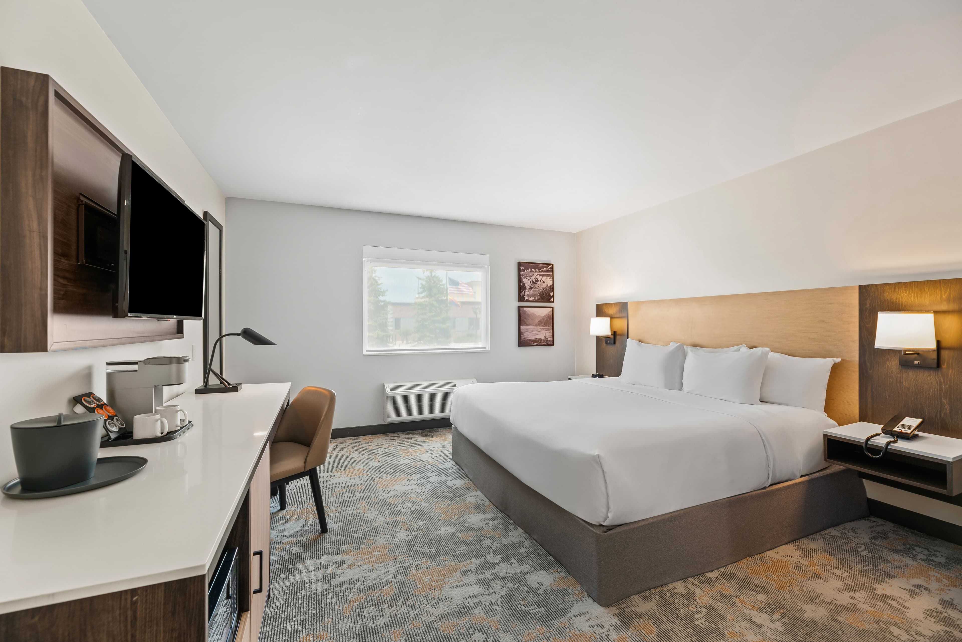 The Ellsworth Hotel, an Ascend Collection Hotel - Image 2
