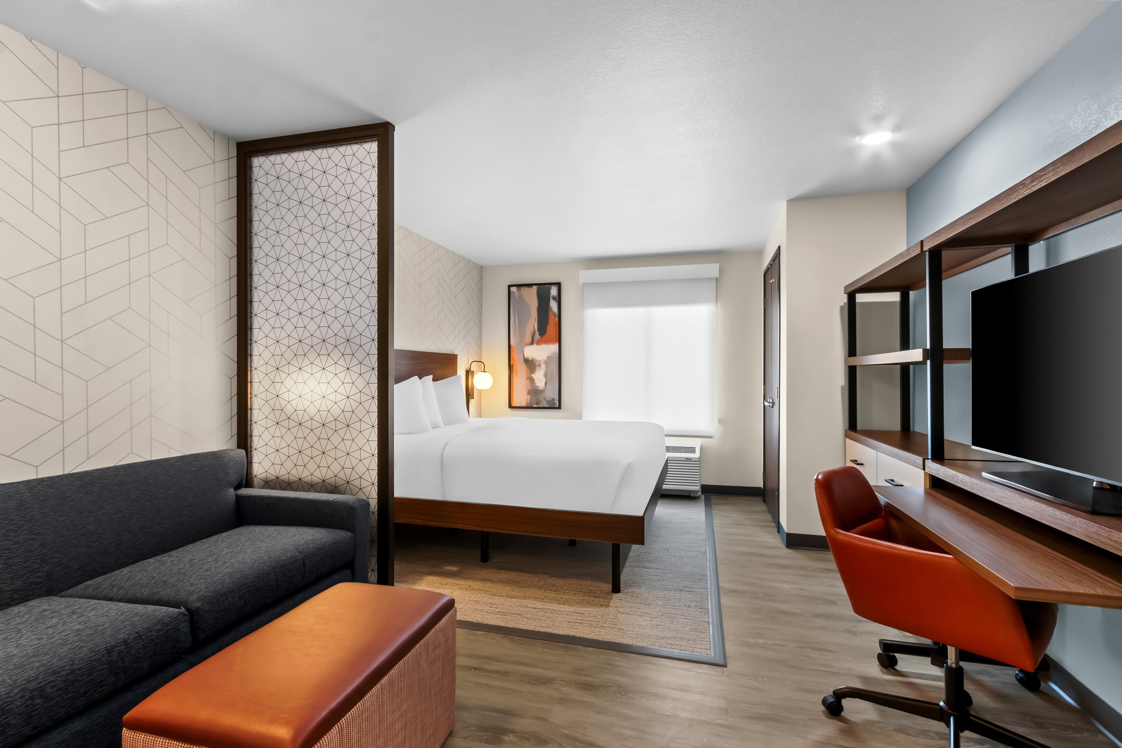 Everhome Suites Chandler Phoenix Fashion Center - Image 1