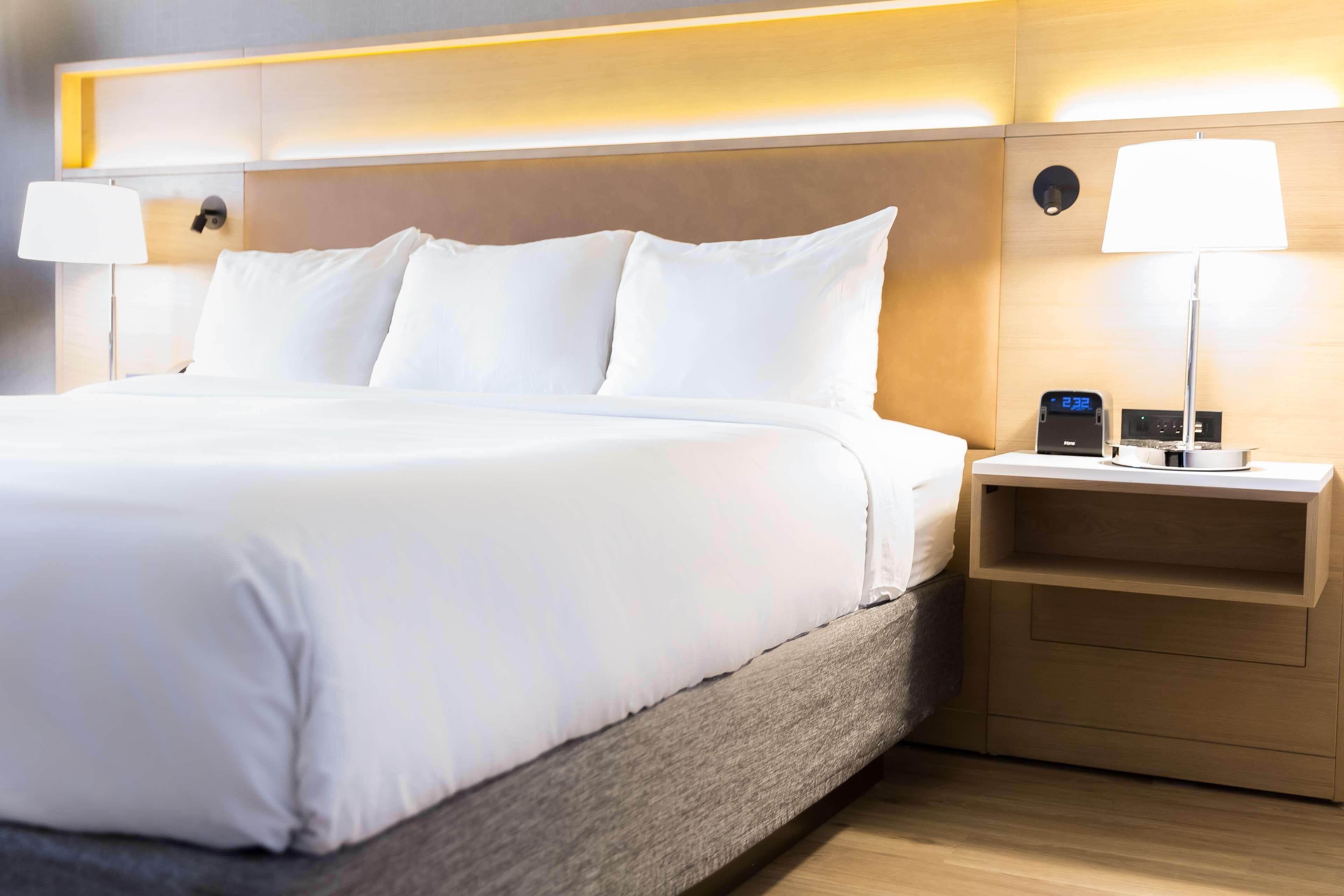 Radisson Hotel Phoenix Airport — 15