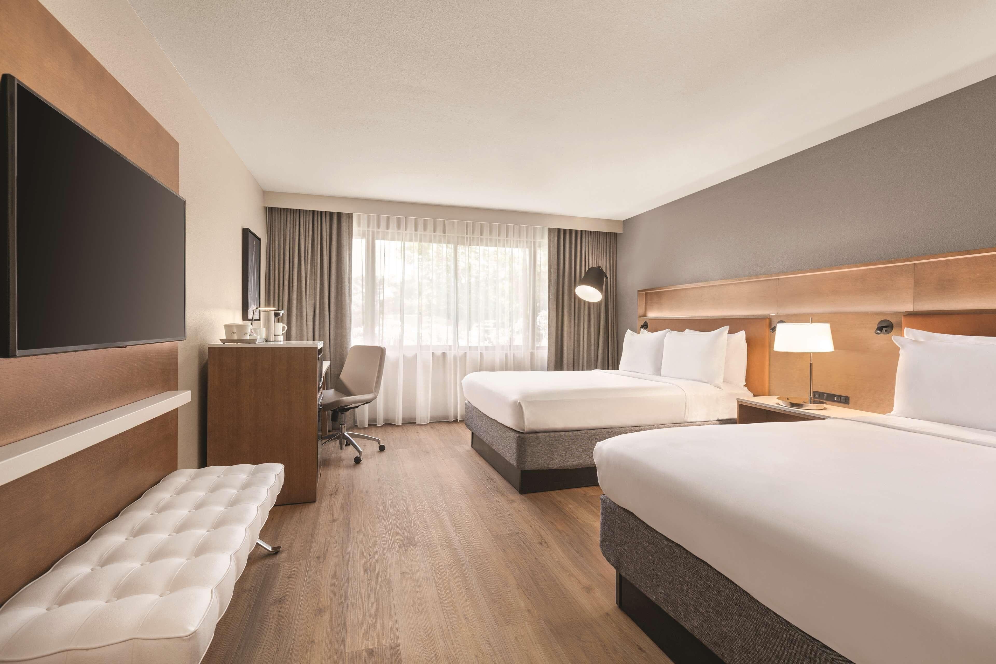 Radisson Hotel Phoenix Airport — 14