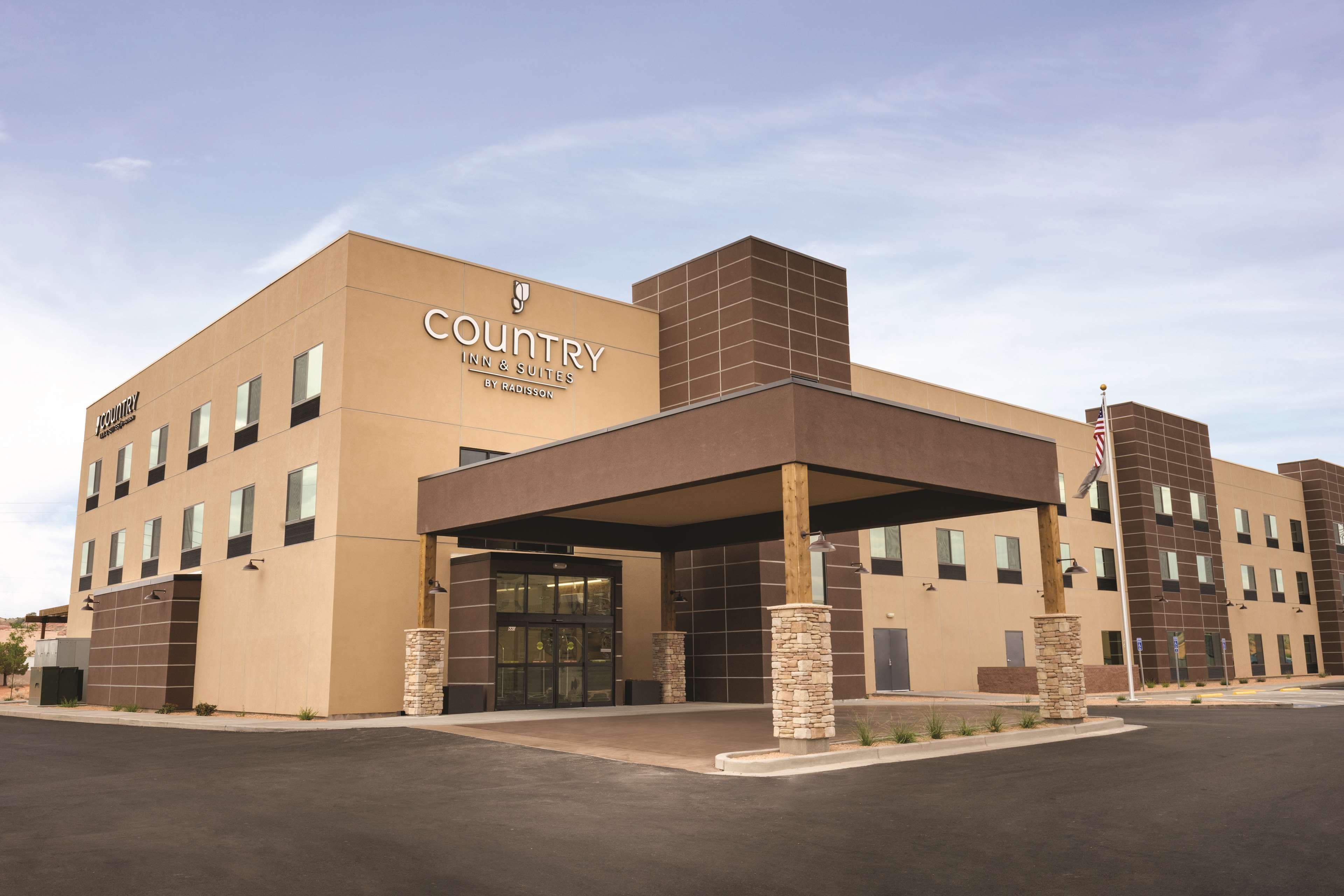 Country Inn & Suites by Radisson, Page, AZ - Image 1