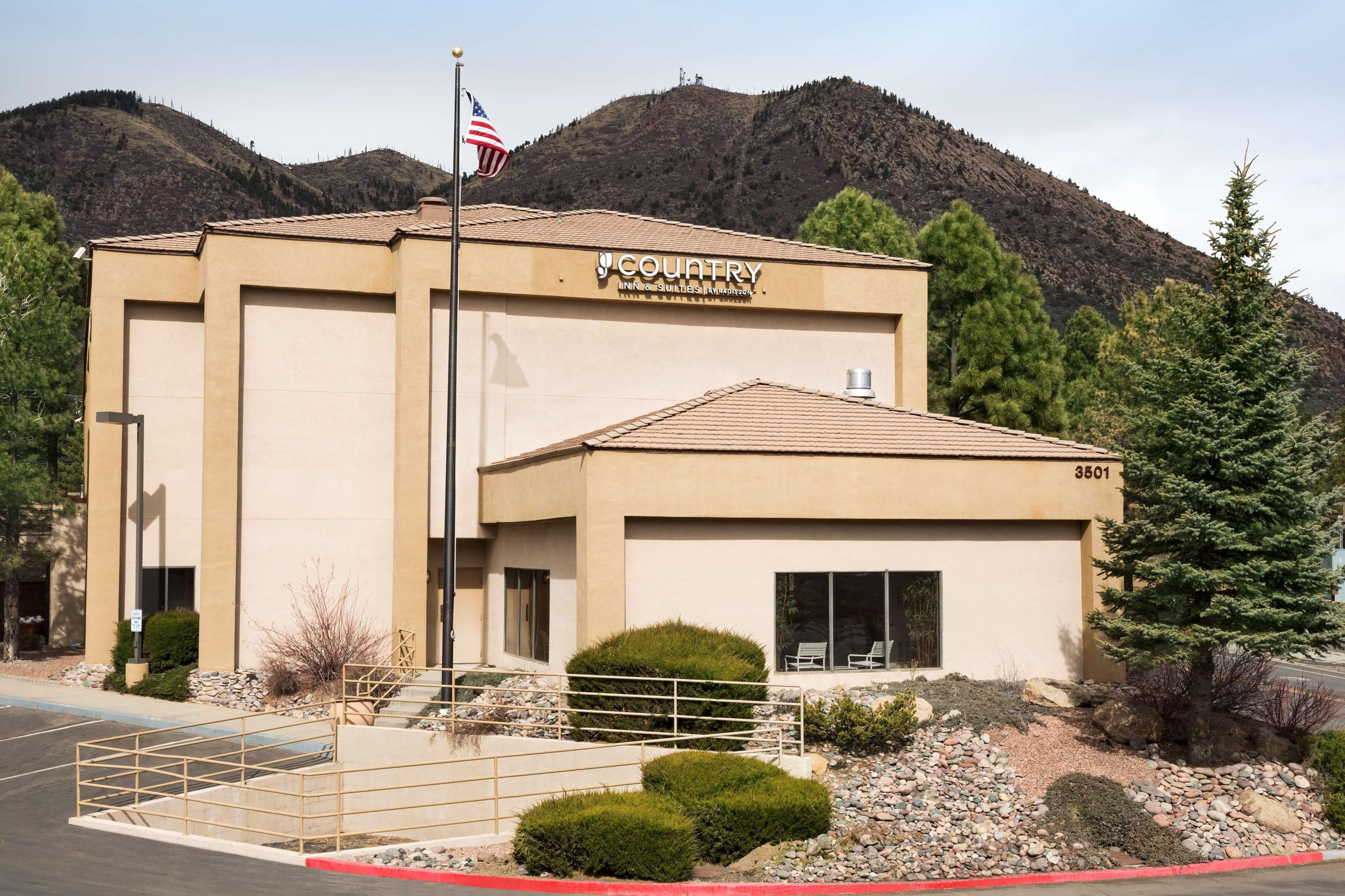 Country Inn & Suites by Radisson, Flagstaff, AZ - Image 1