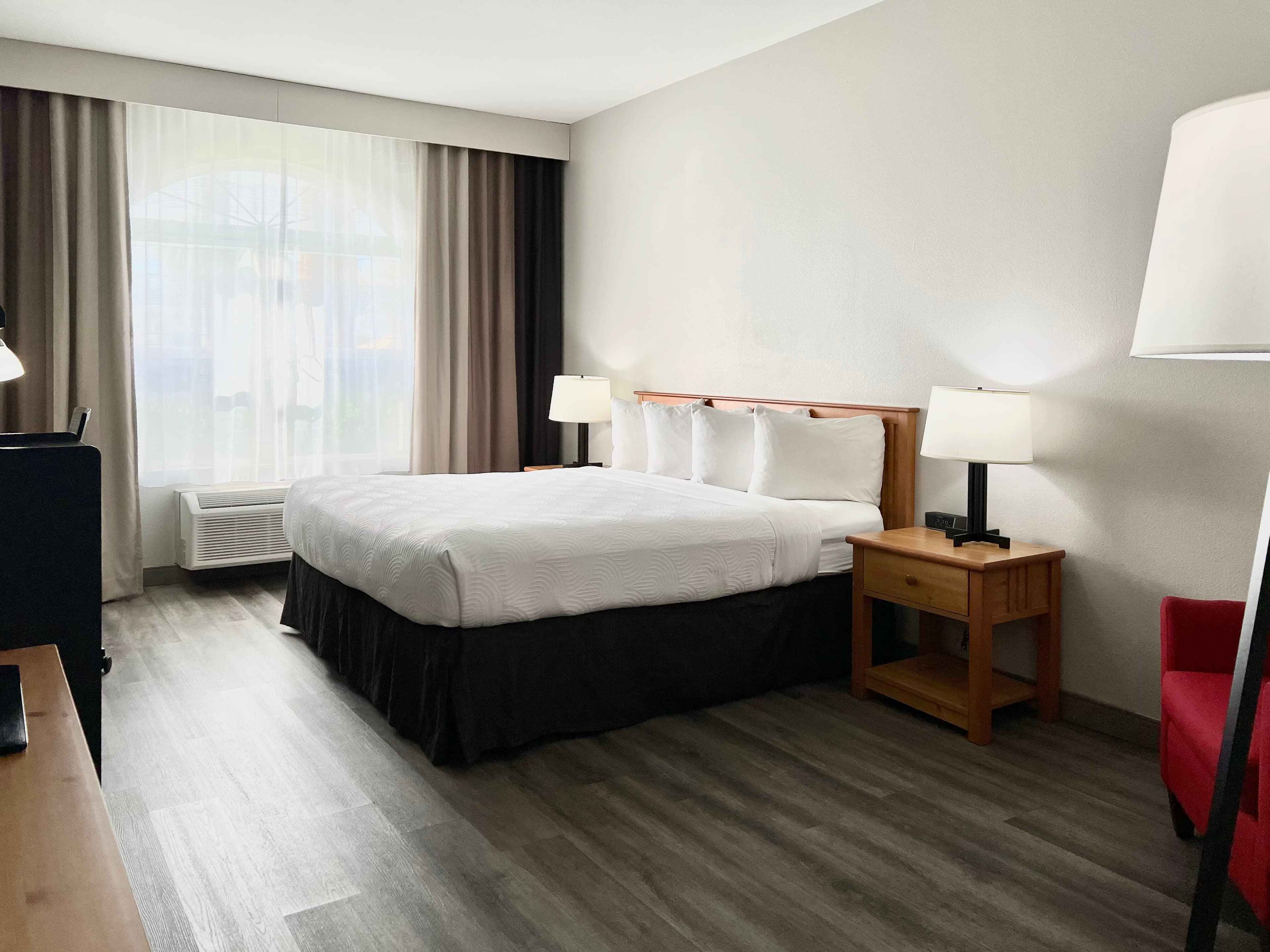 Country Inn & Suites by Radisson, Tucson Airport, AZ - Image 2
