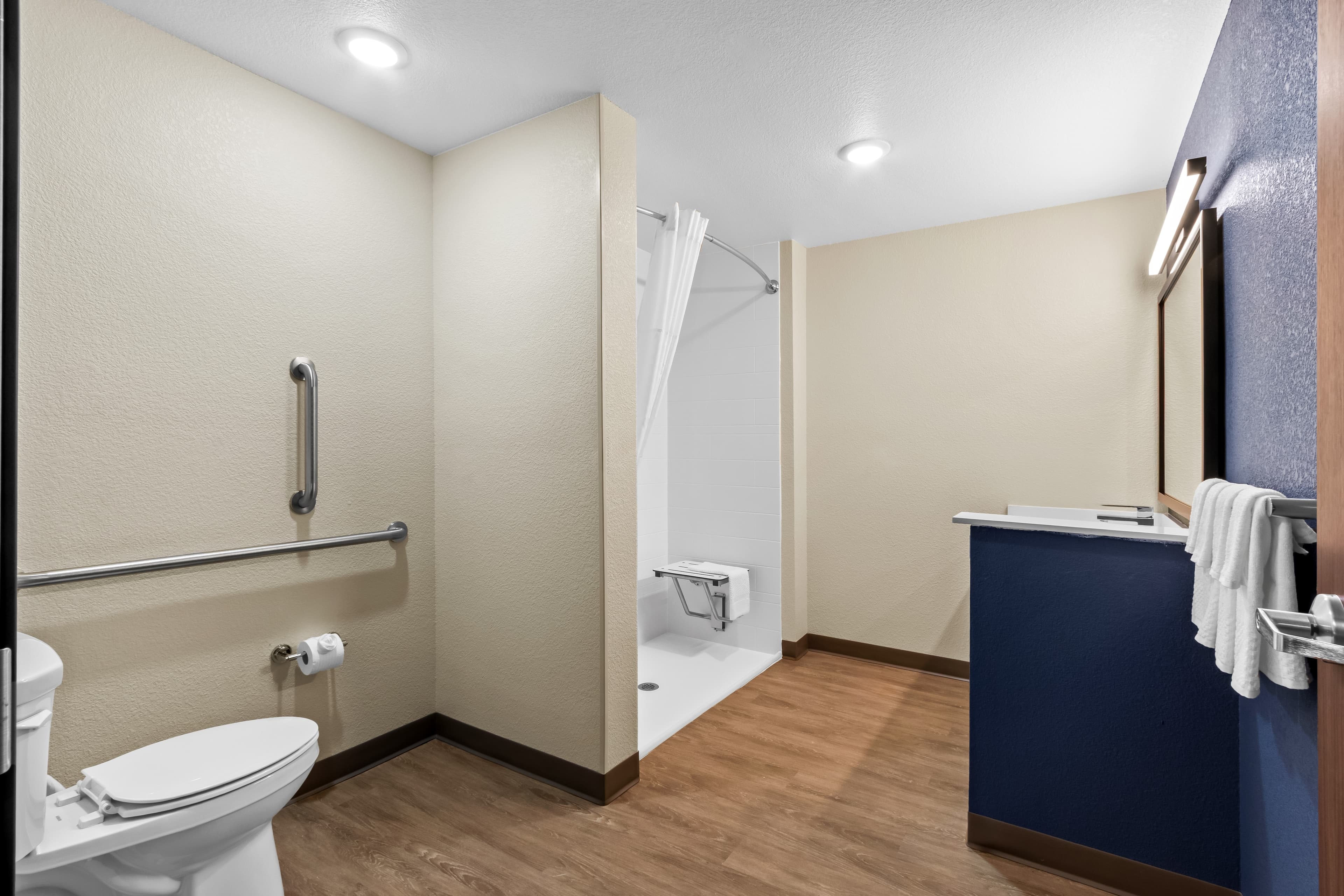 Everhome Suites Yuma East I-8 — 12