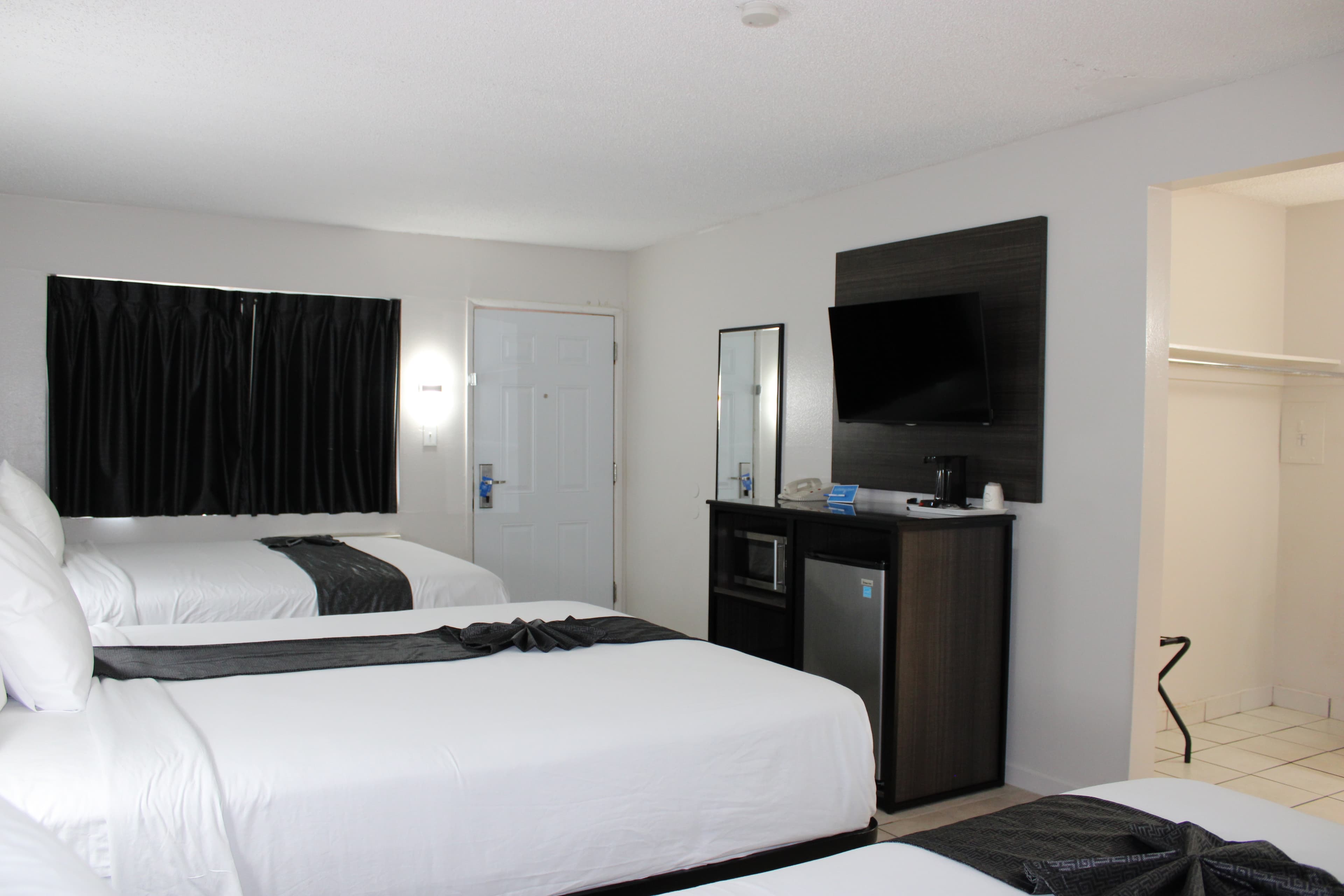 Rodeway Inn Yuma Downtown — 41