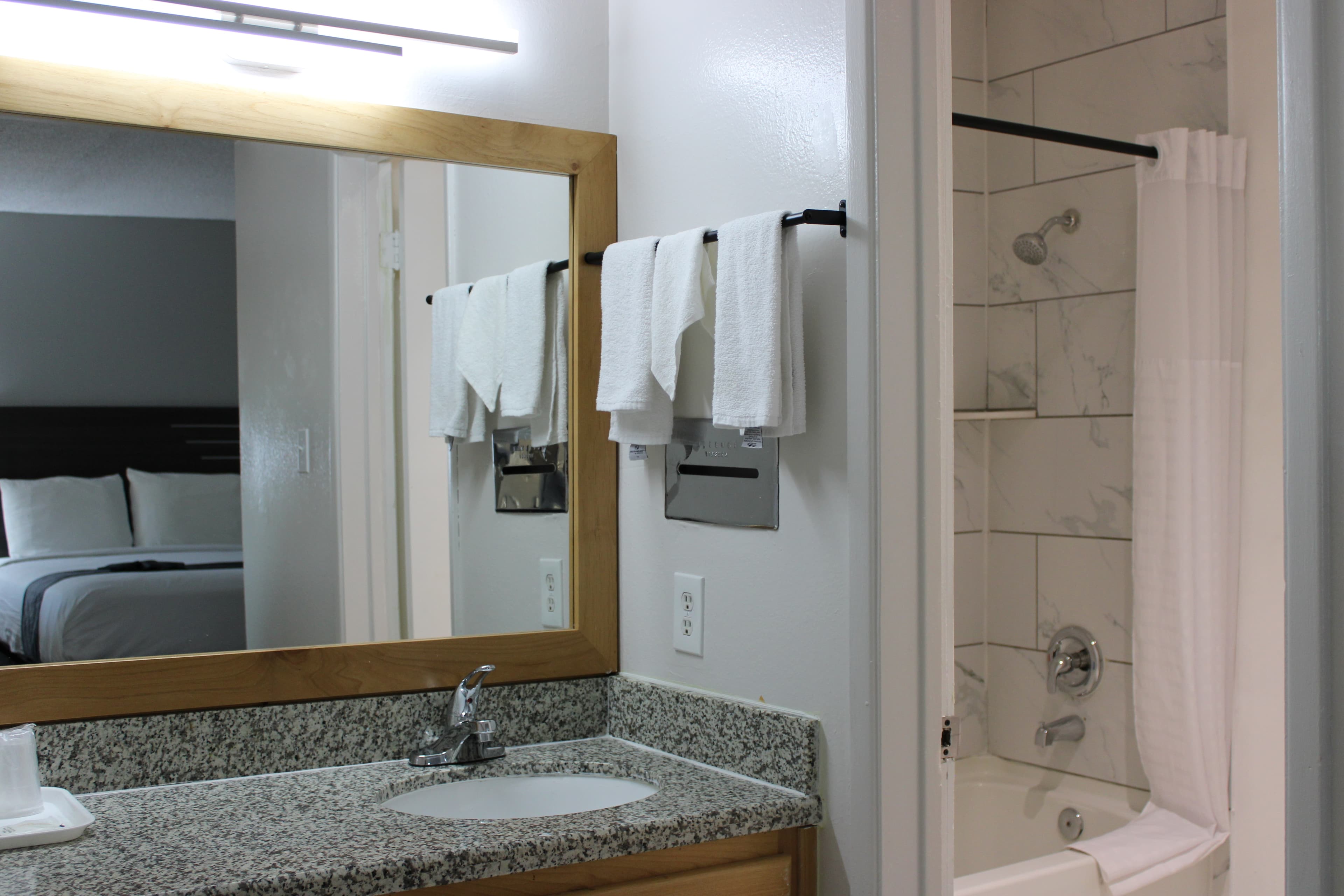 Rodeway Inn Yuma Downtown — 9