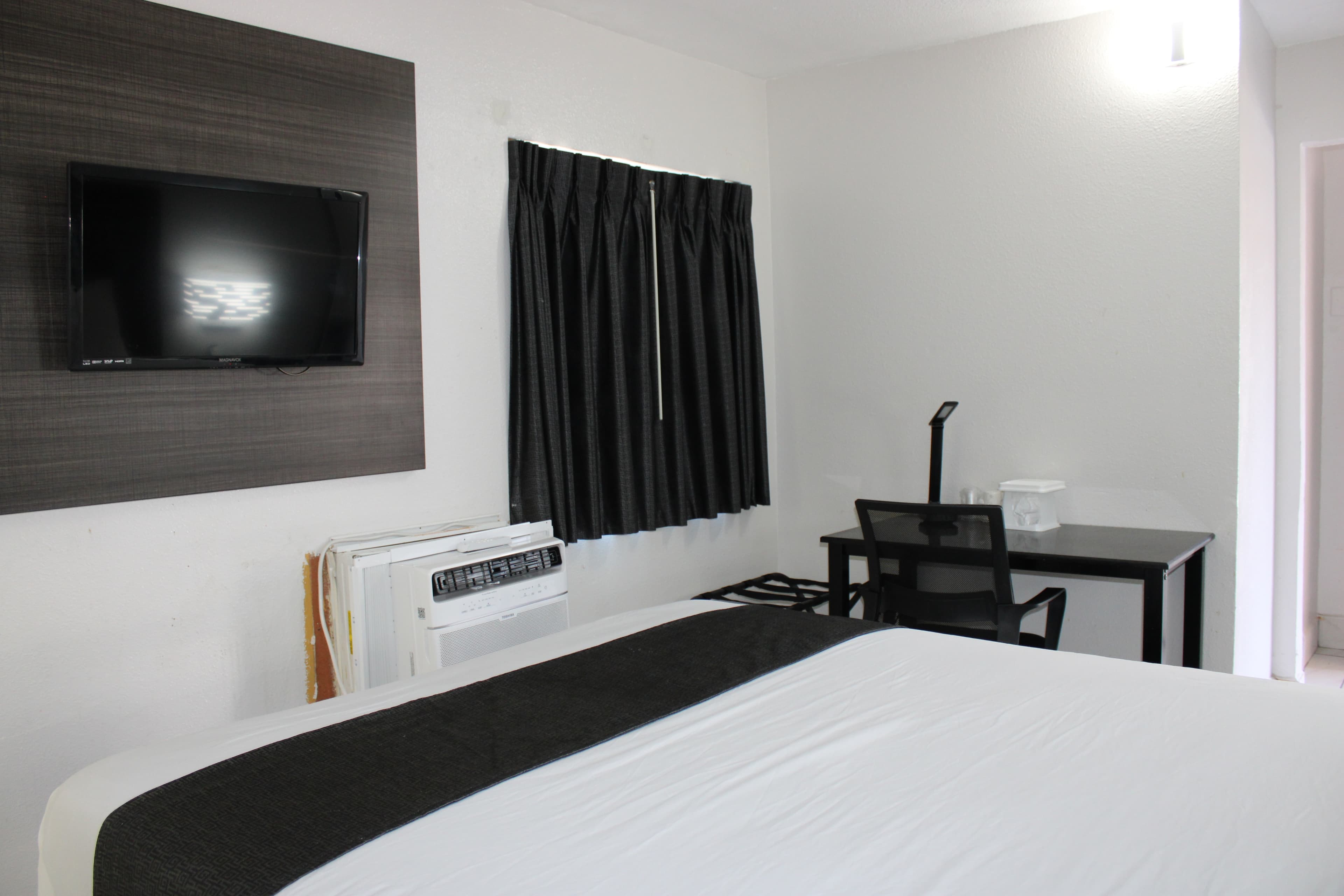 Rodeway Inn Yuma Downtown — 17