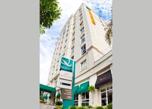 Quality Hotel Curitiba - Image 1