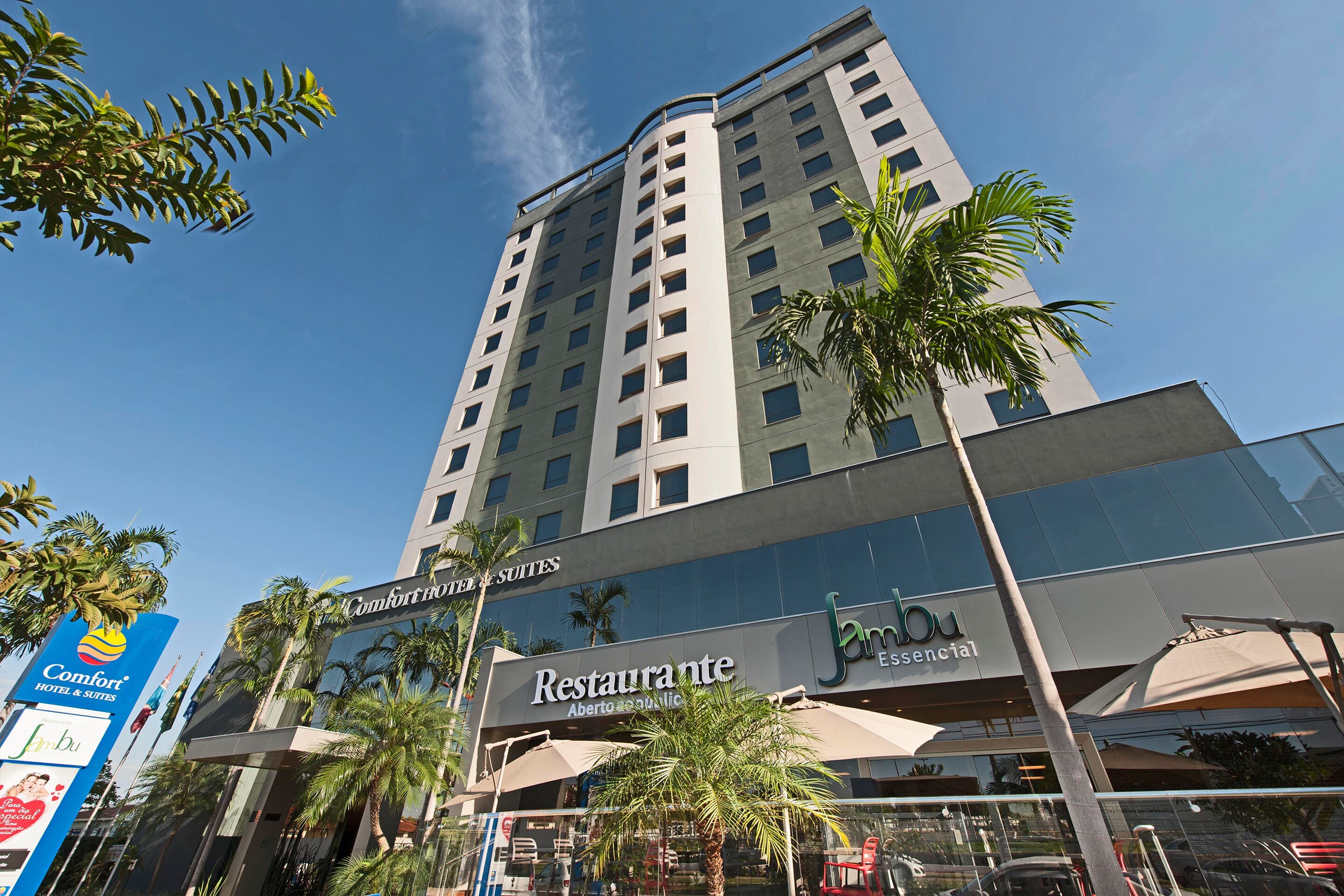 Comfort Hotel & Suites Rondonopolis - Image 1