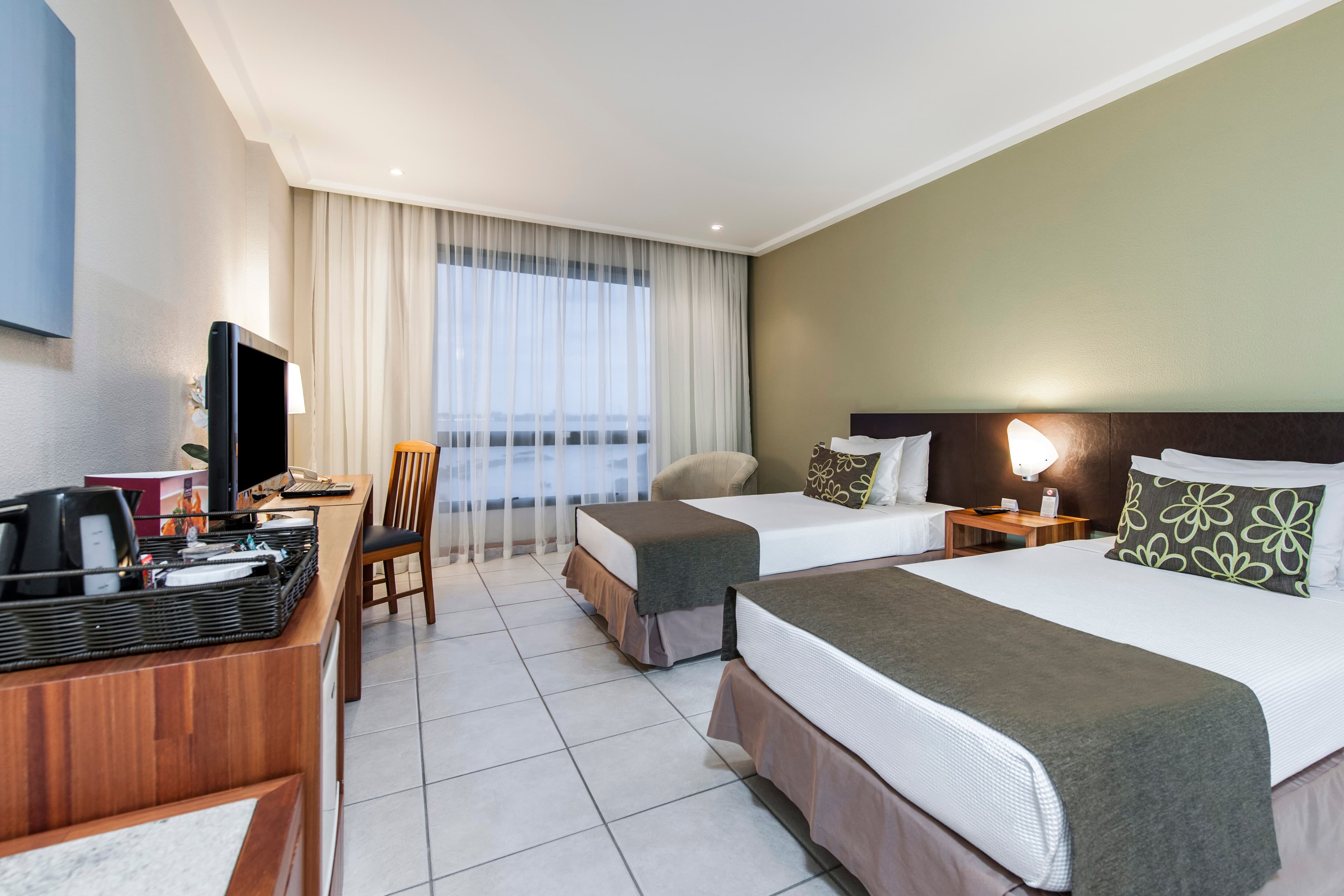 Comfort Suites Vitoria — 15