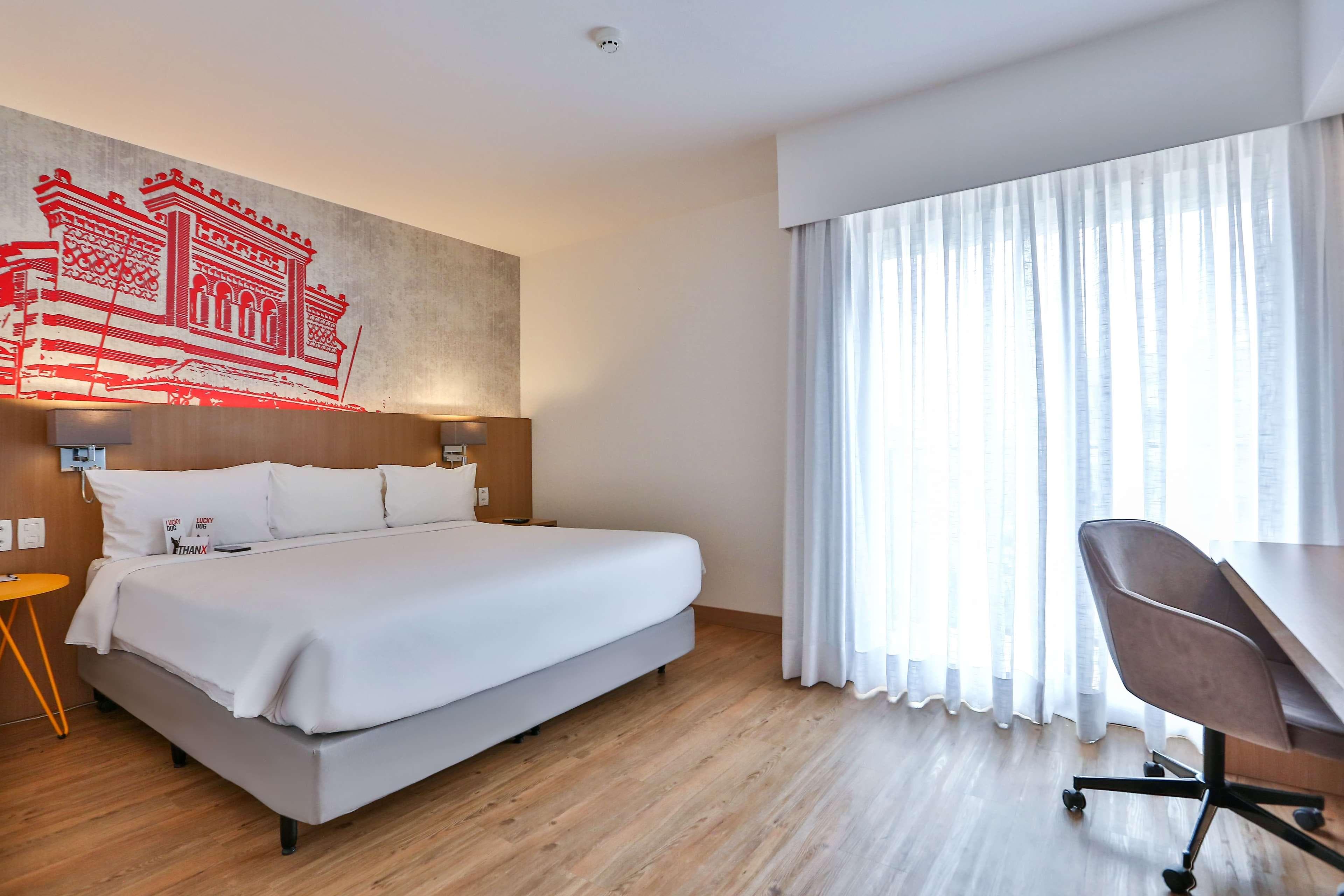 Radisson RED Campinas - Image 2