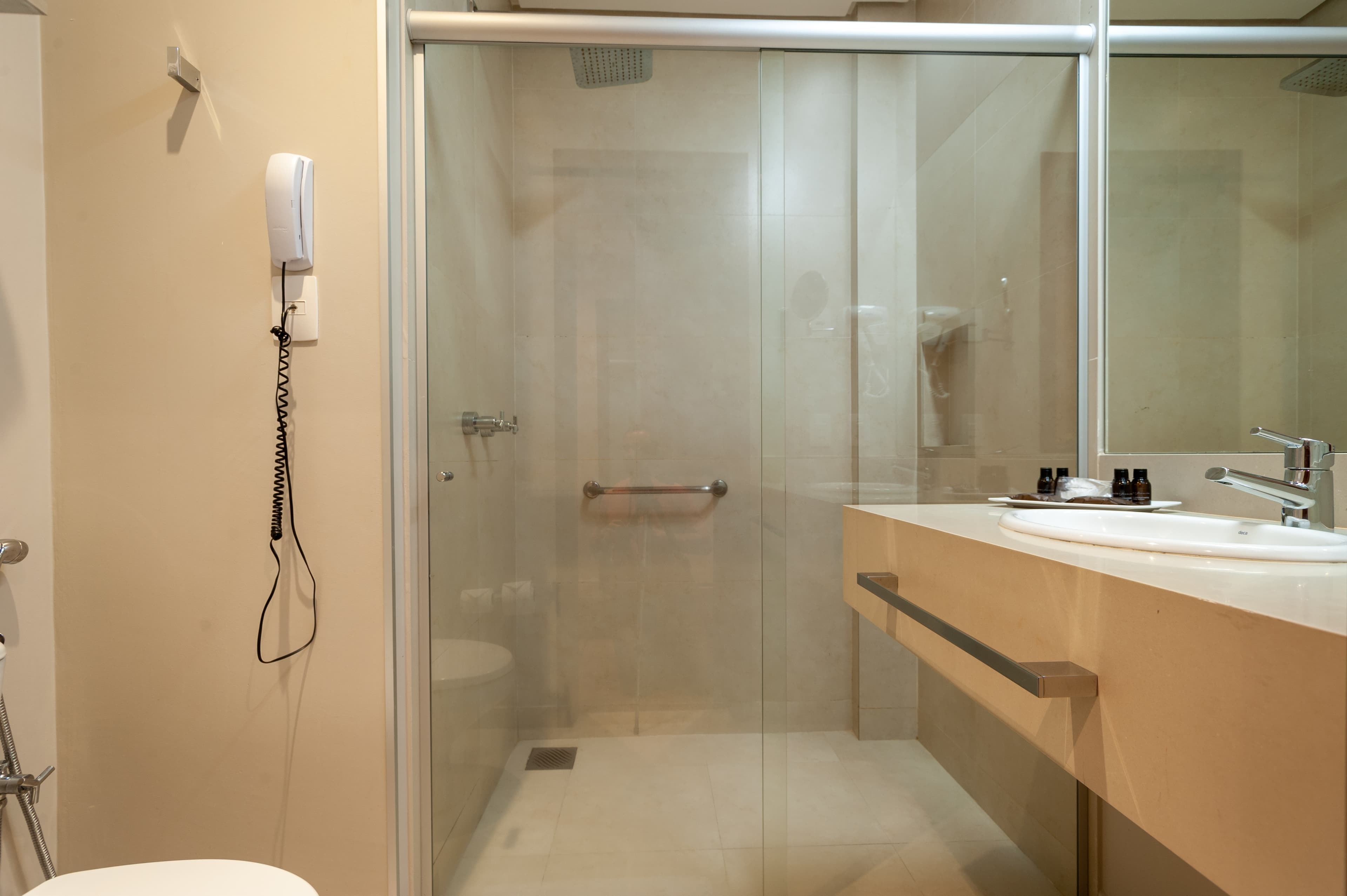 Radisson Hotel Anapolis - Image 3