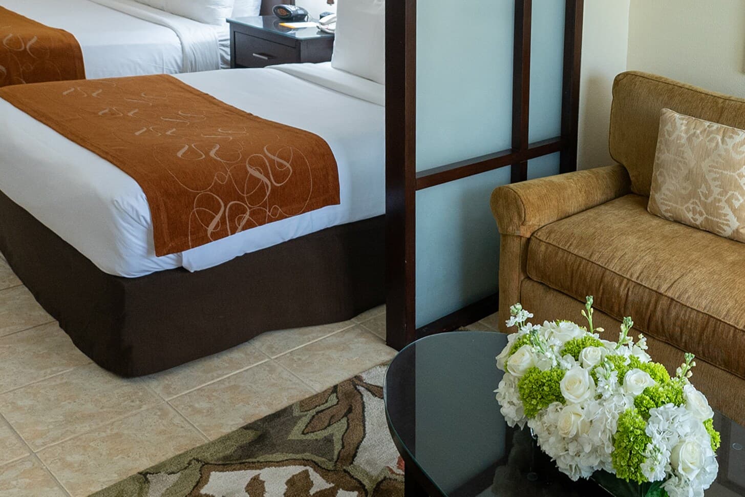 Comfort Suites Paradise Island - Image 2