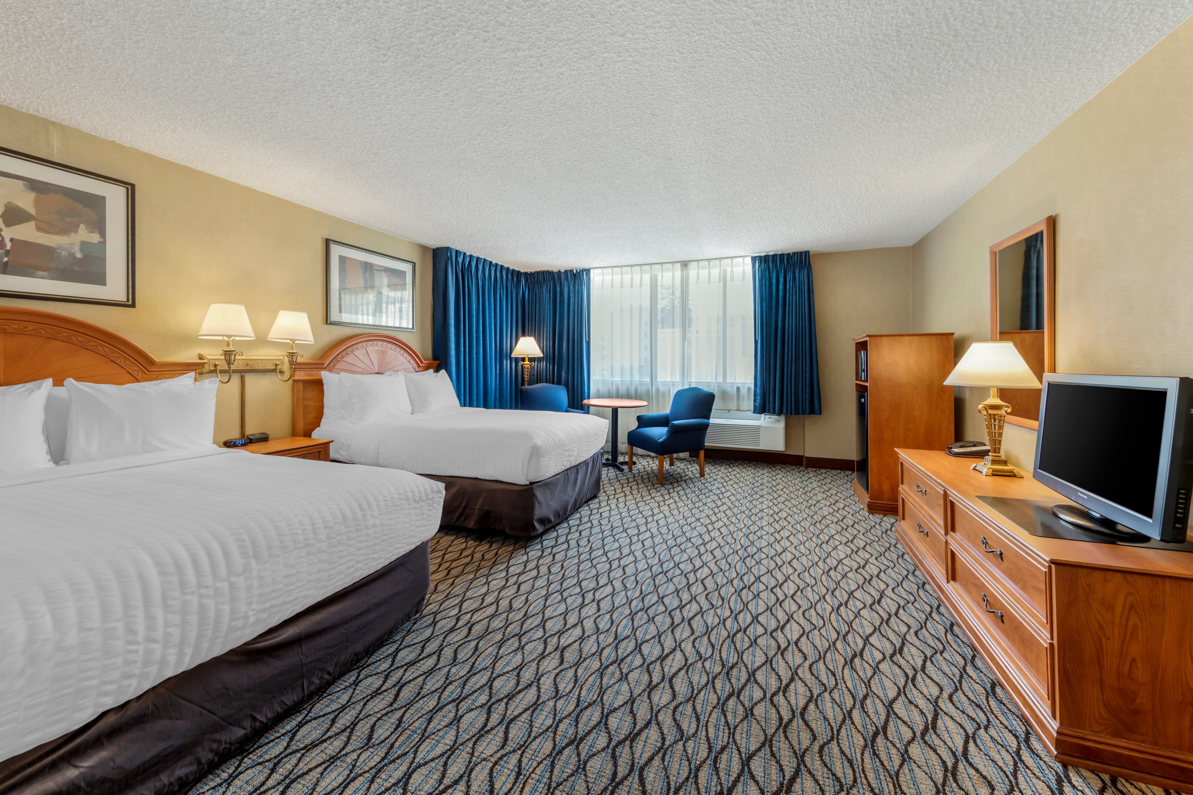 Clarion Hotel Anaheim Resort - Image 4