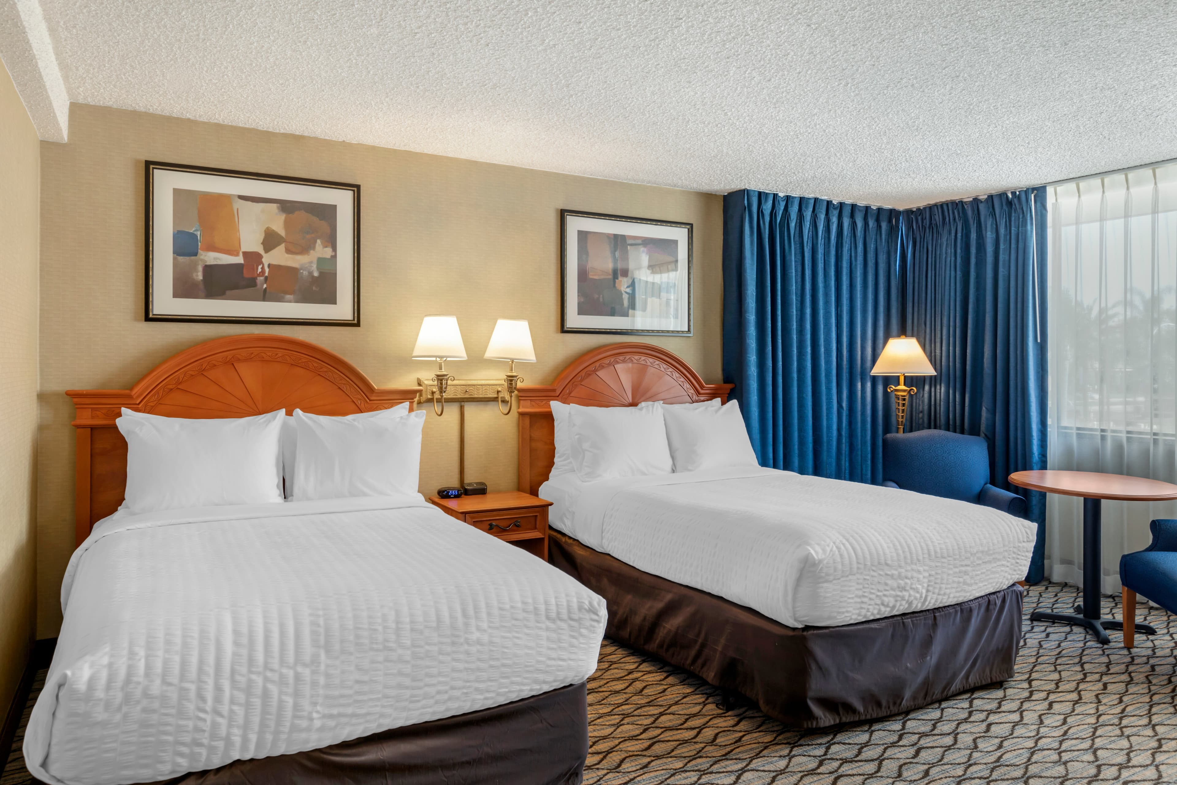 Clarion Hotel Anaheim Resort - Image 5