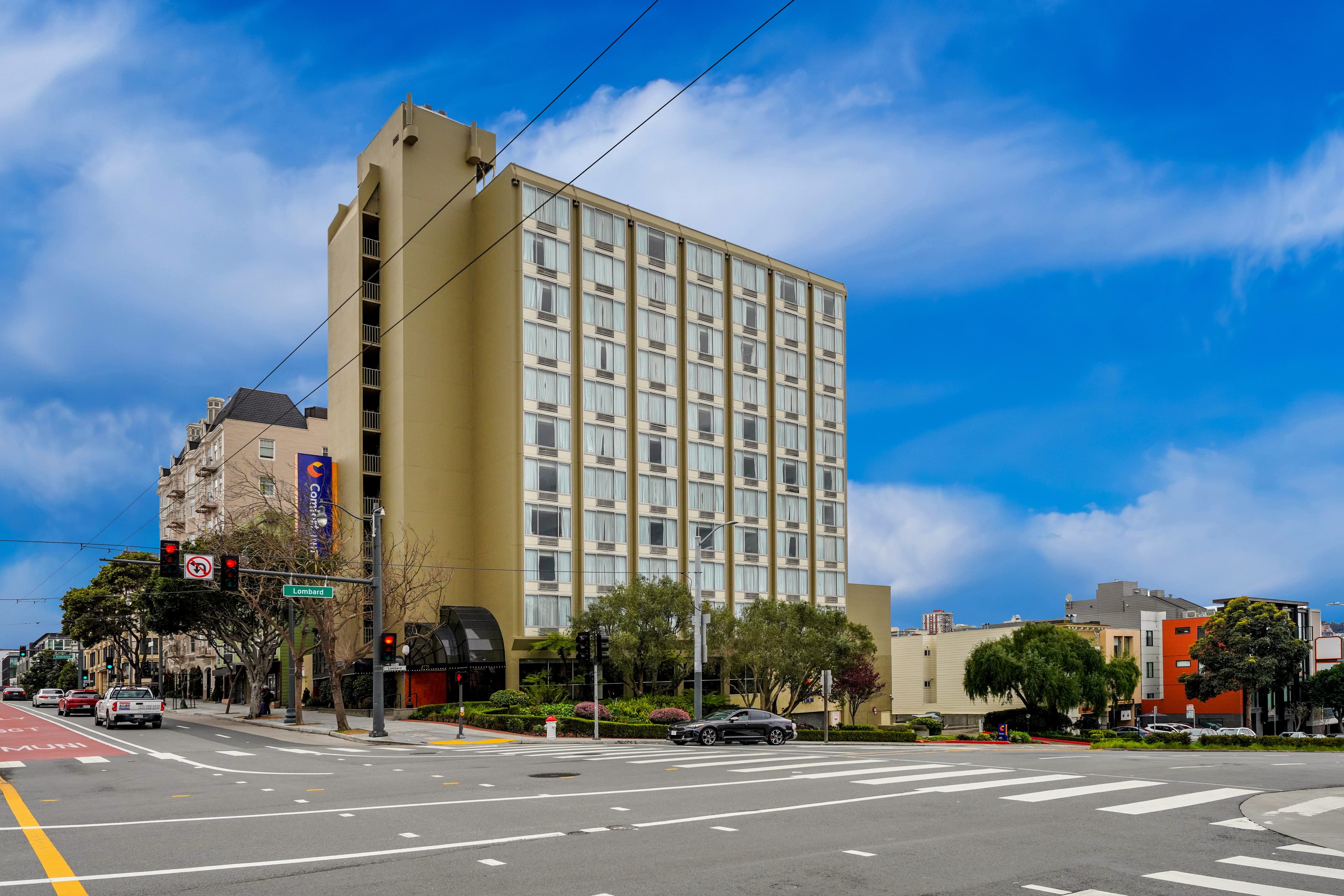 Comfort Inn By the Bay - Image 1