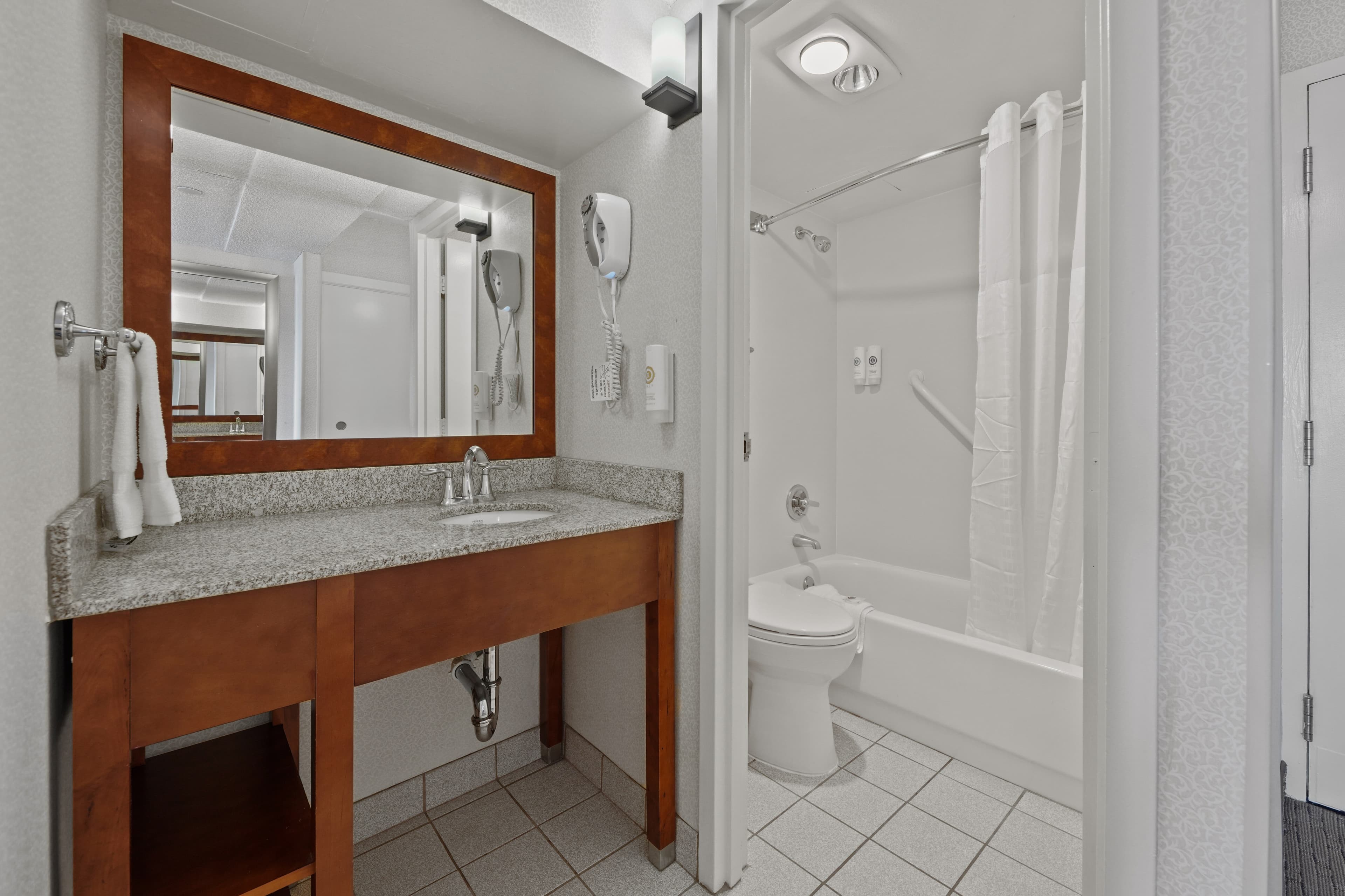 Comfort Inn By the Bay — 20