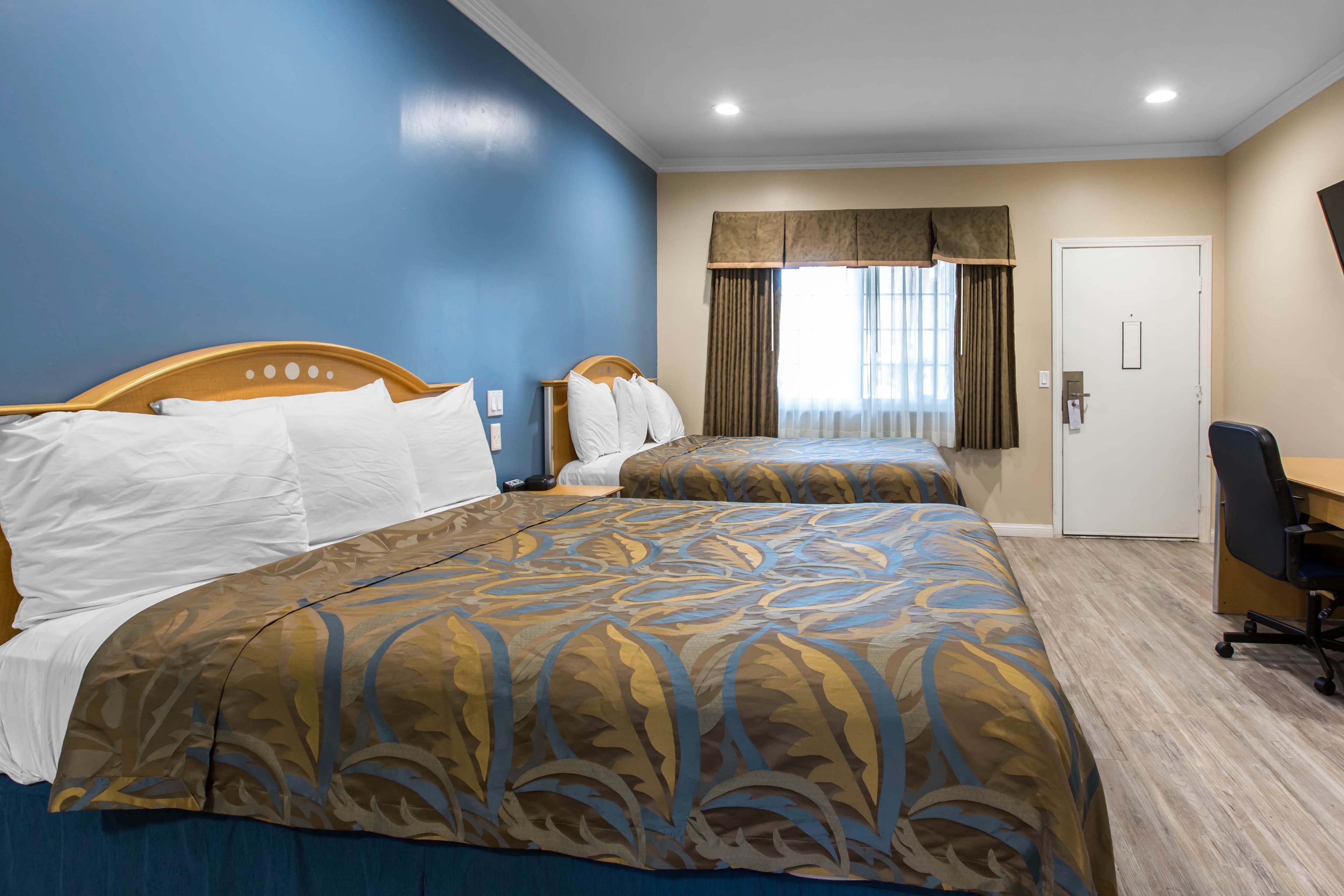 Rodeway Inn Escondido Downtown — 19