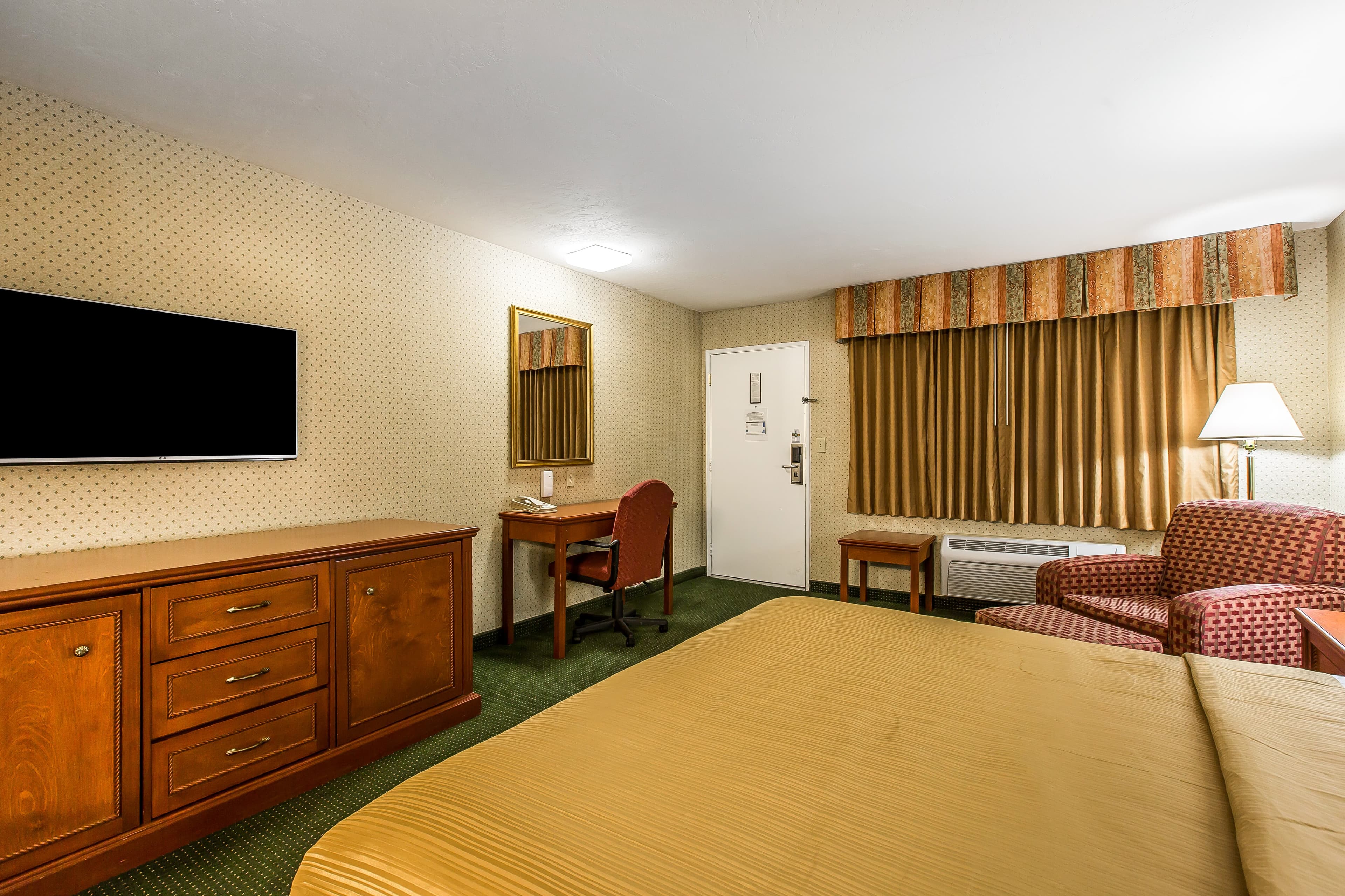 Quality Inn Near China Lake Naval Station — 6