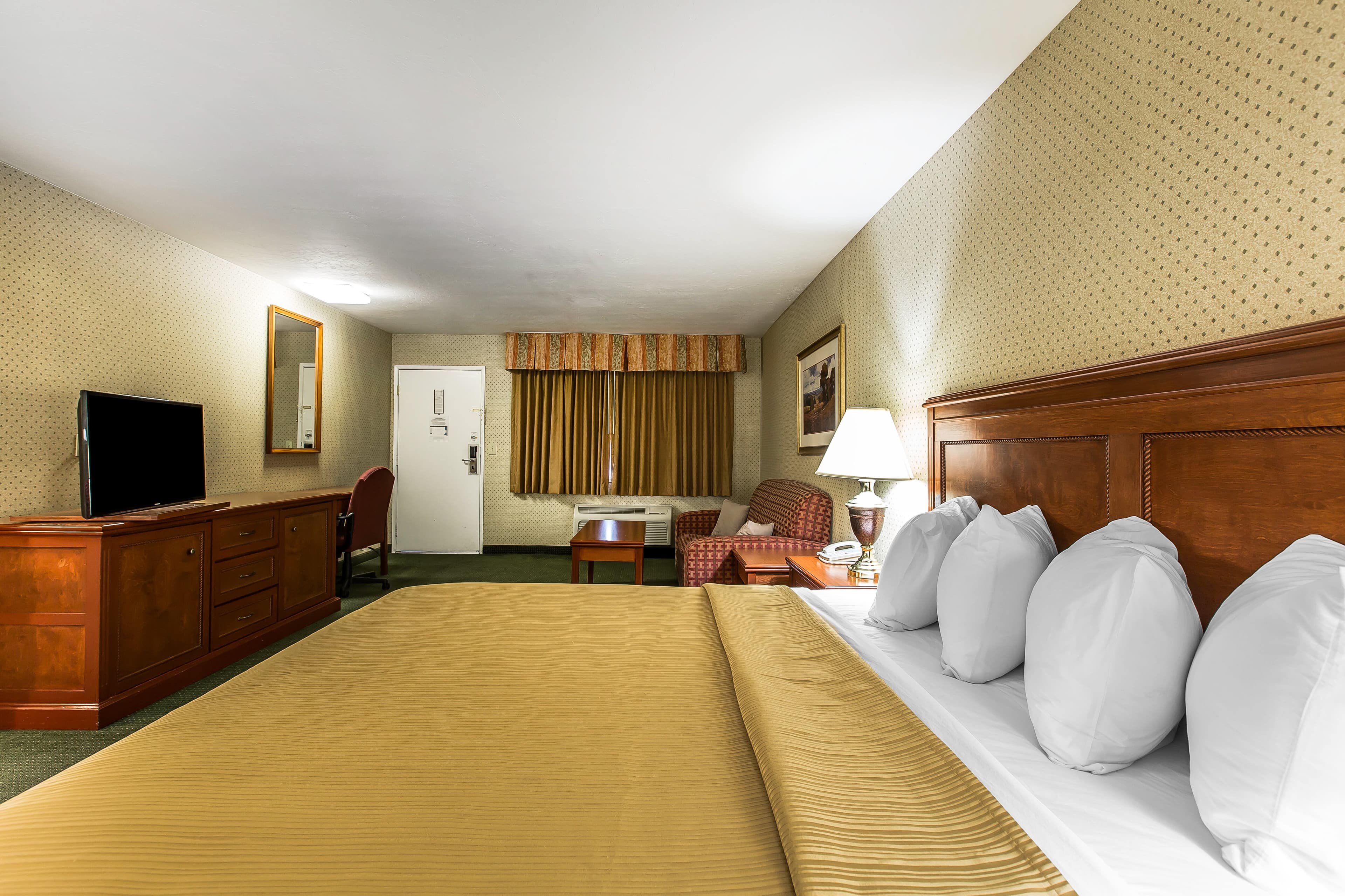 Quality Inn Near China Lake Naval Station — 10