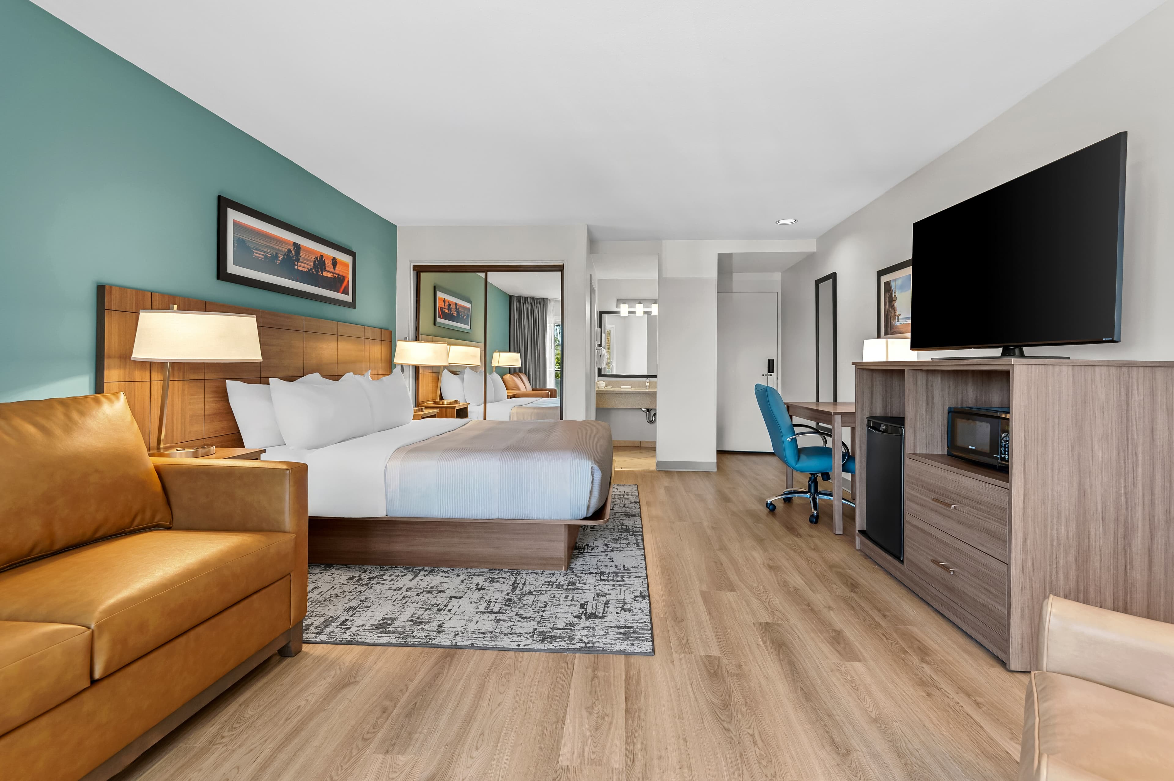 Quality Inn & Suites Hermosa Beach — 9