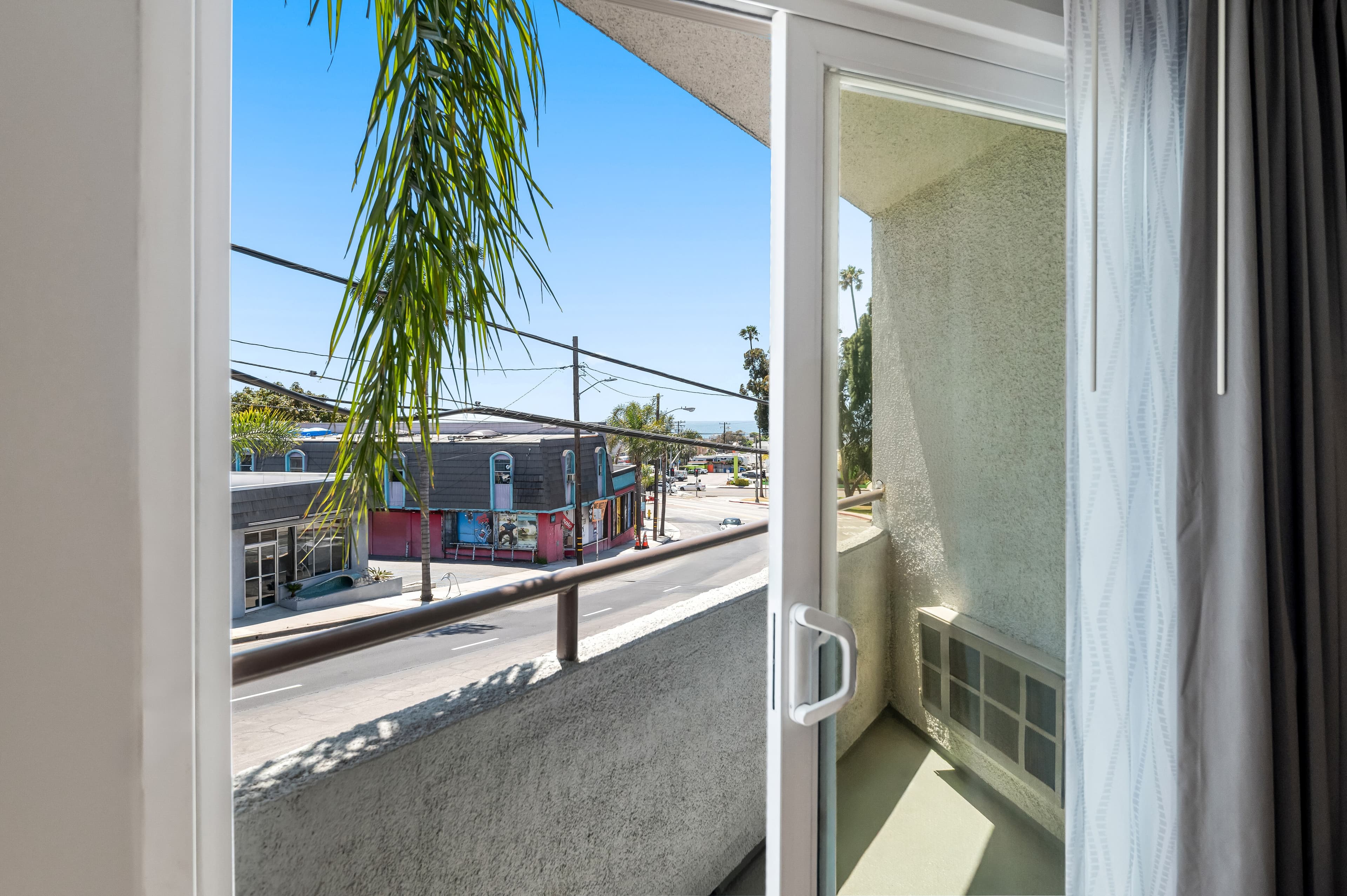 Quality Inn & Suites Hermosa Beach — 11