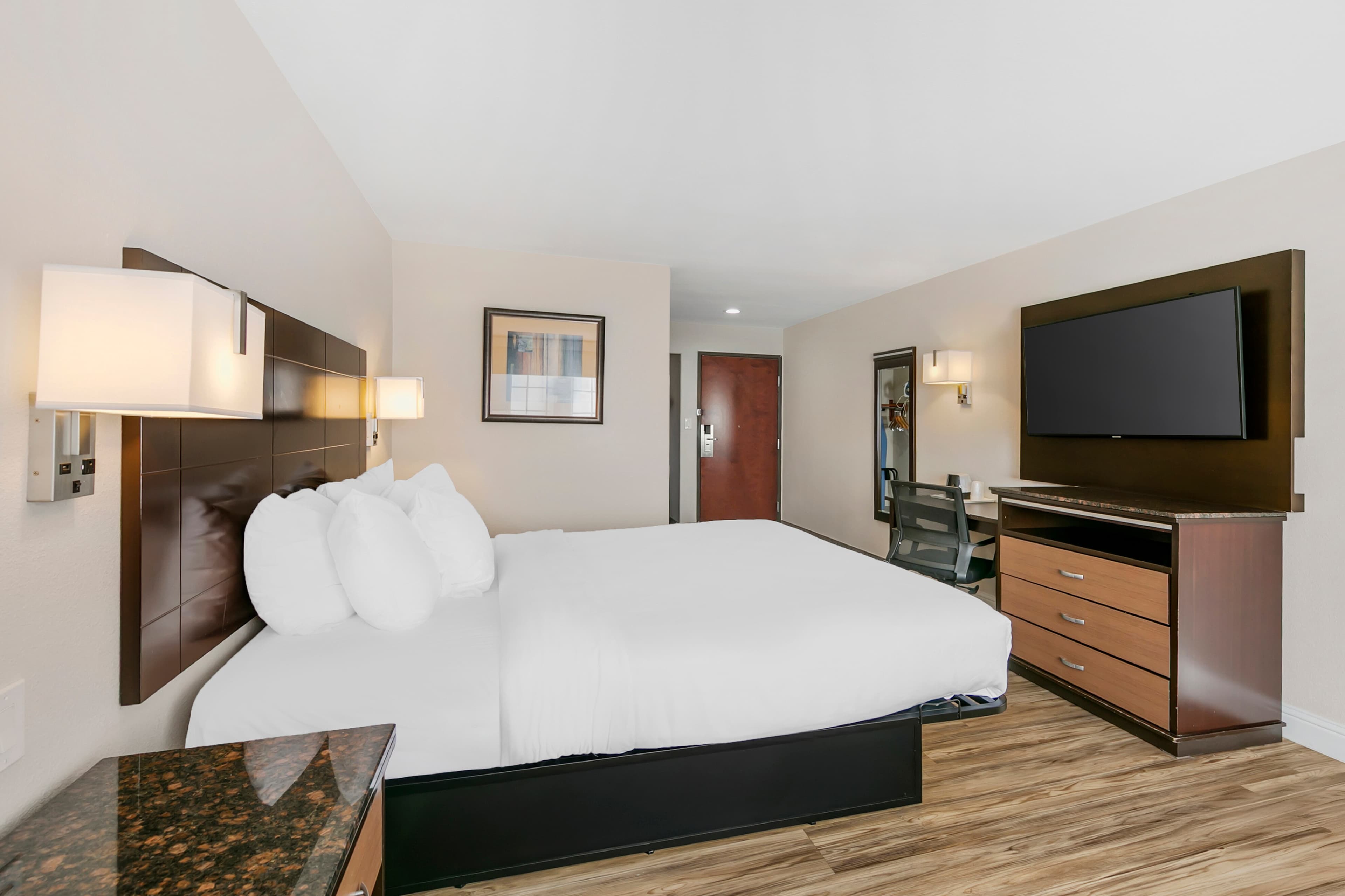 Quality Inn & Suites Sacramento Downtown Area — 11