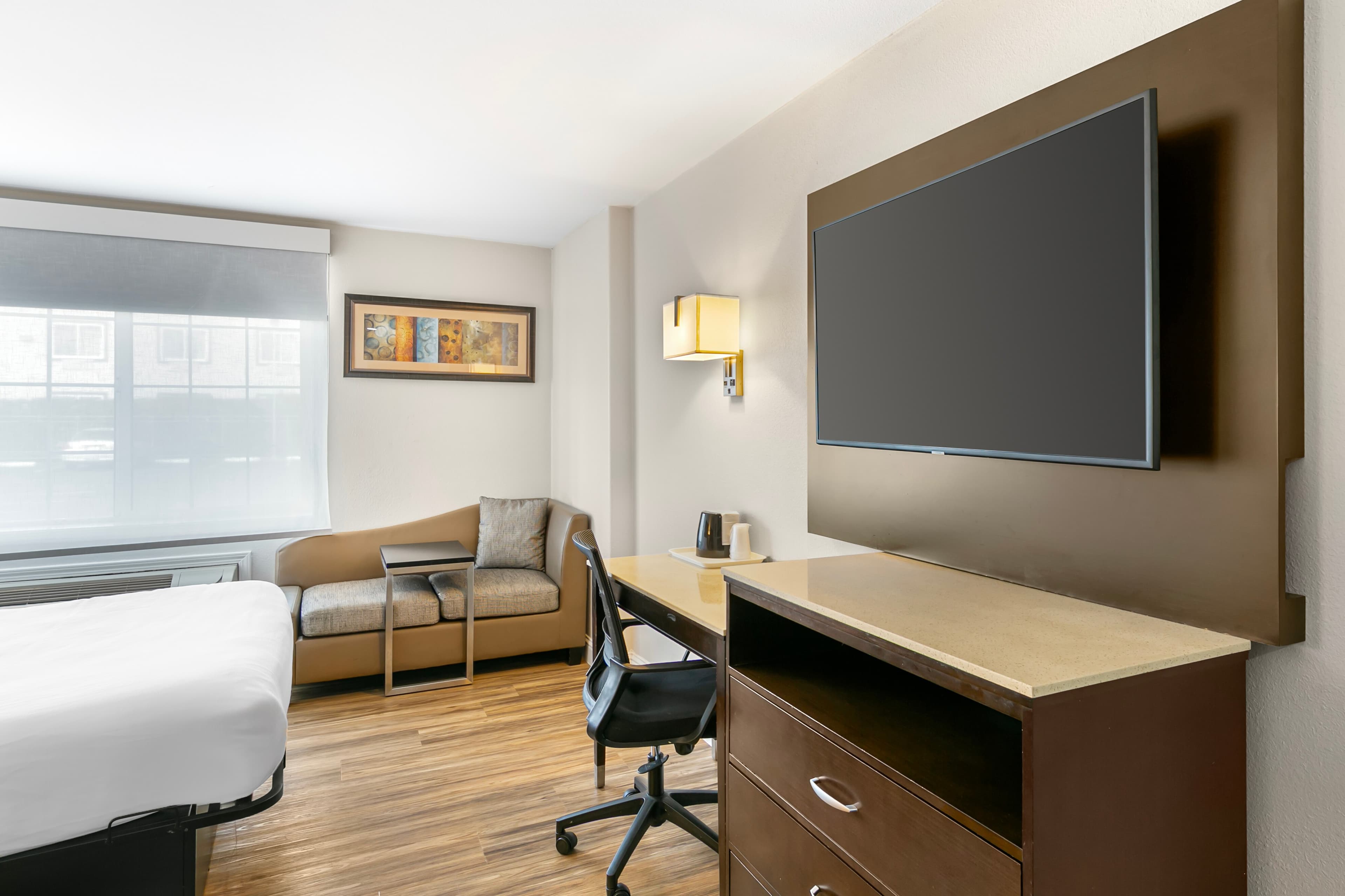 Quality Inn & Suites Sacramento Downtown Area — 20