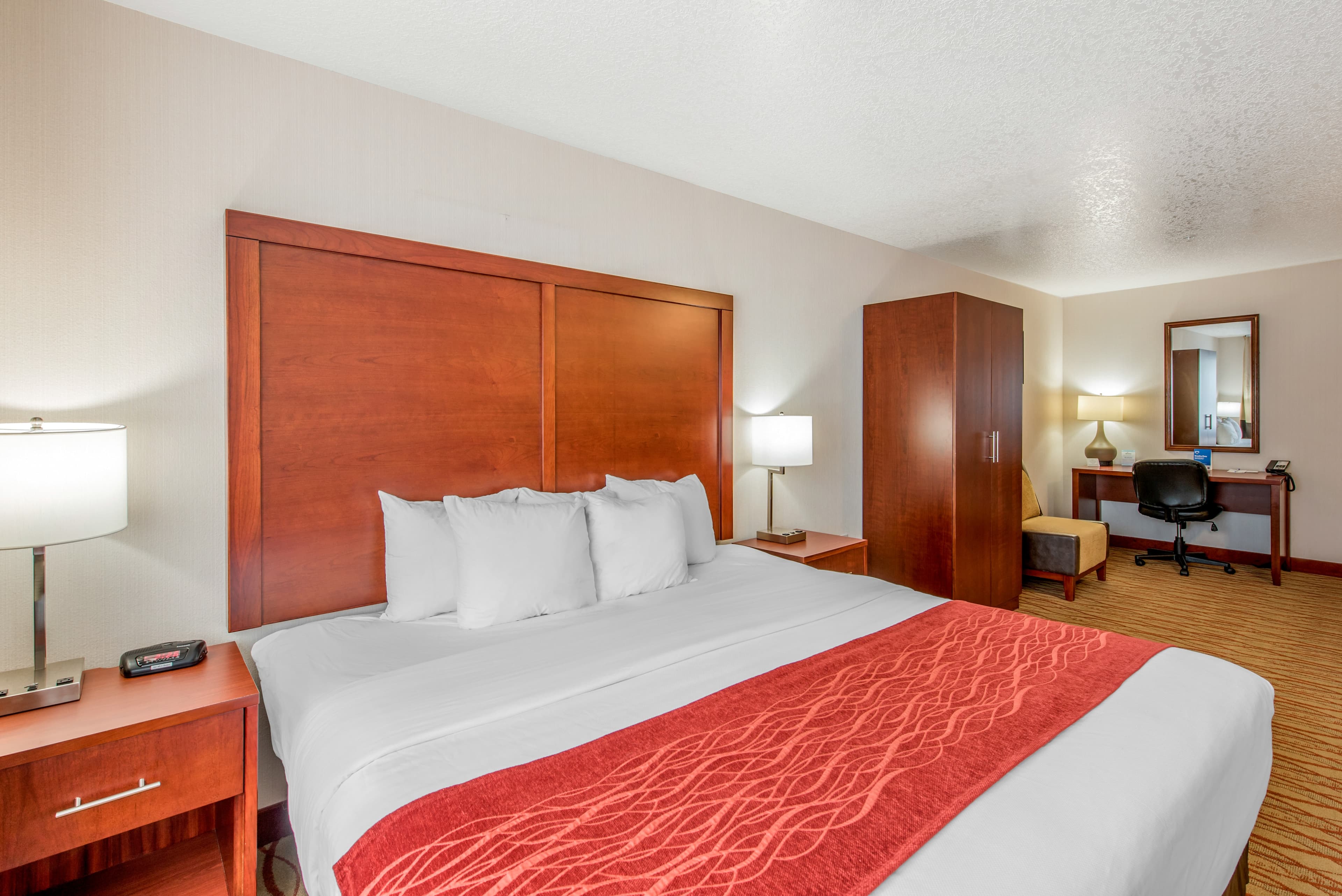 Comfort Inn Mount Shasta Area - Image 2