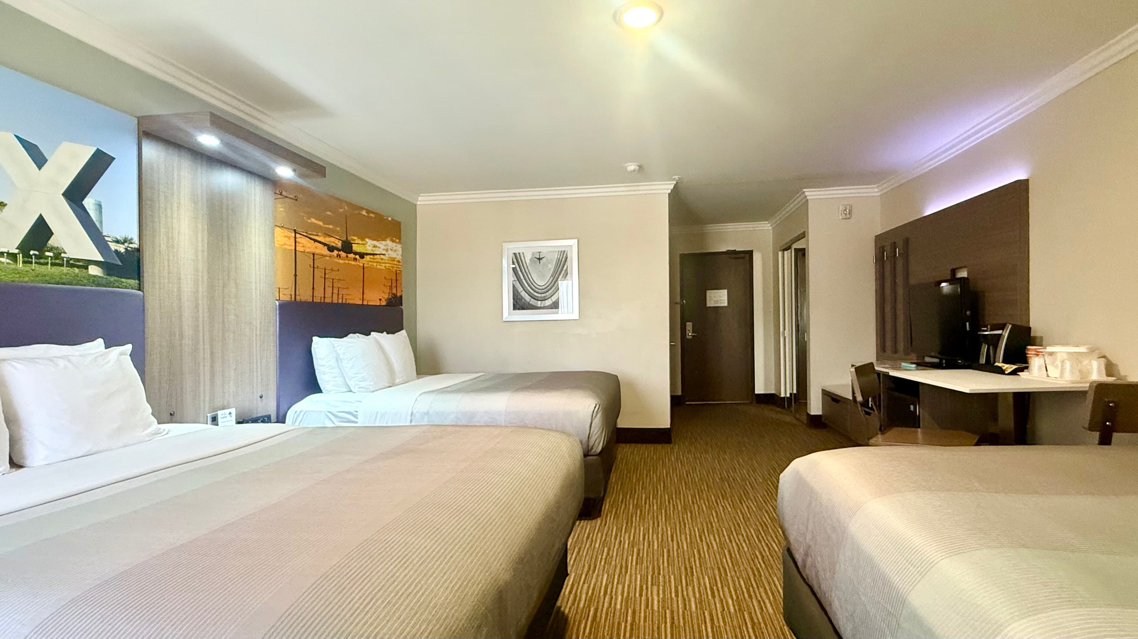 Quality Inn & Suites Los Angeles Airport - Stadium District — 10