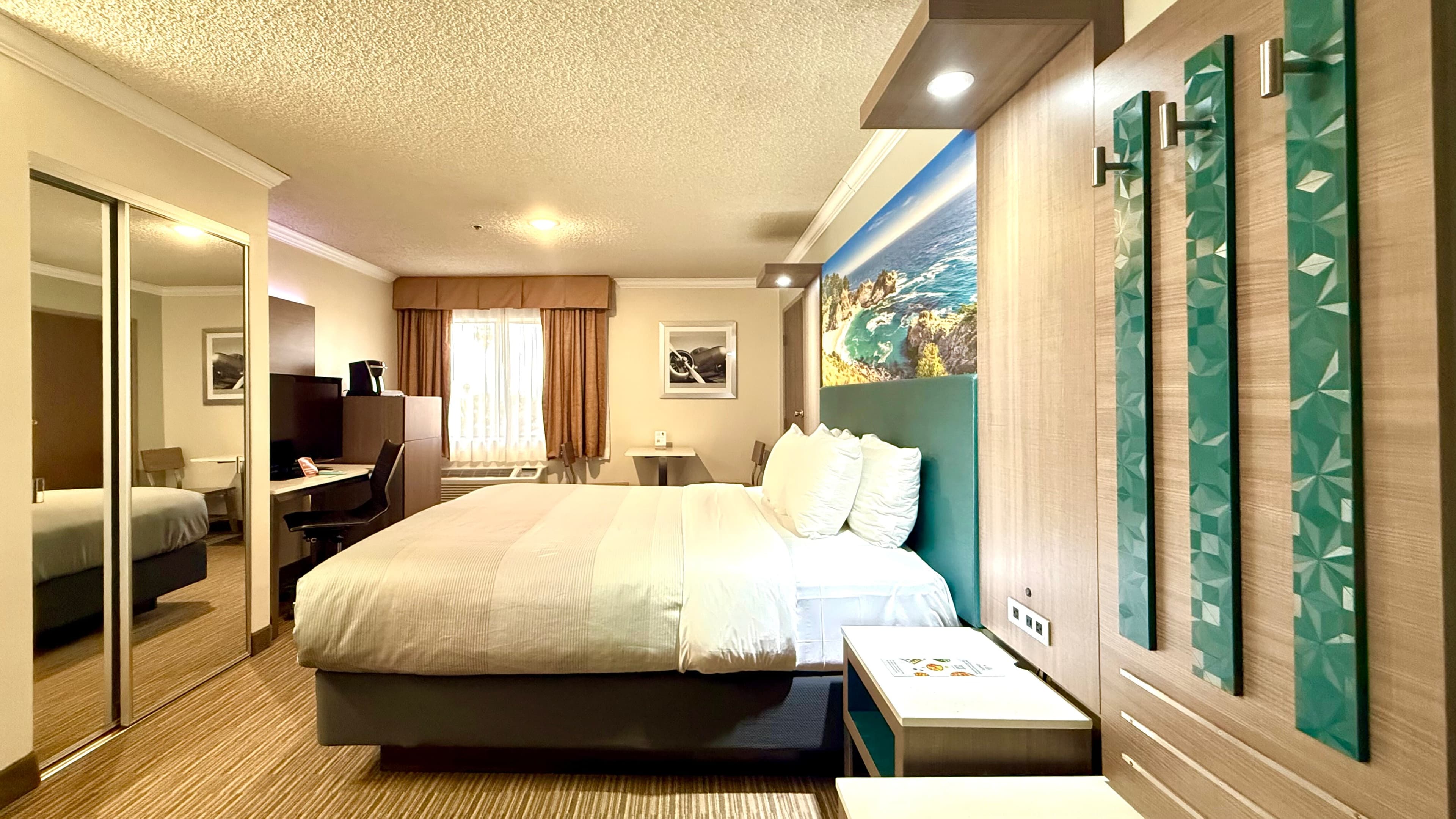 Quality Inn & Suites Los Angeles Airport - Stadium District — 15