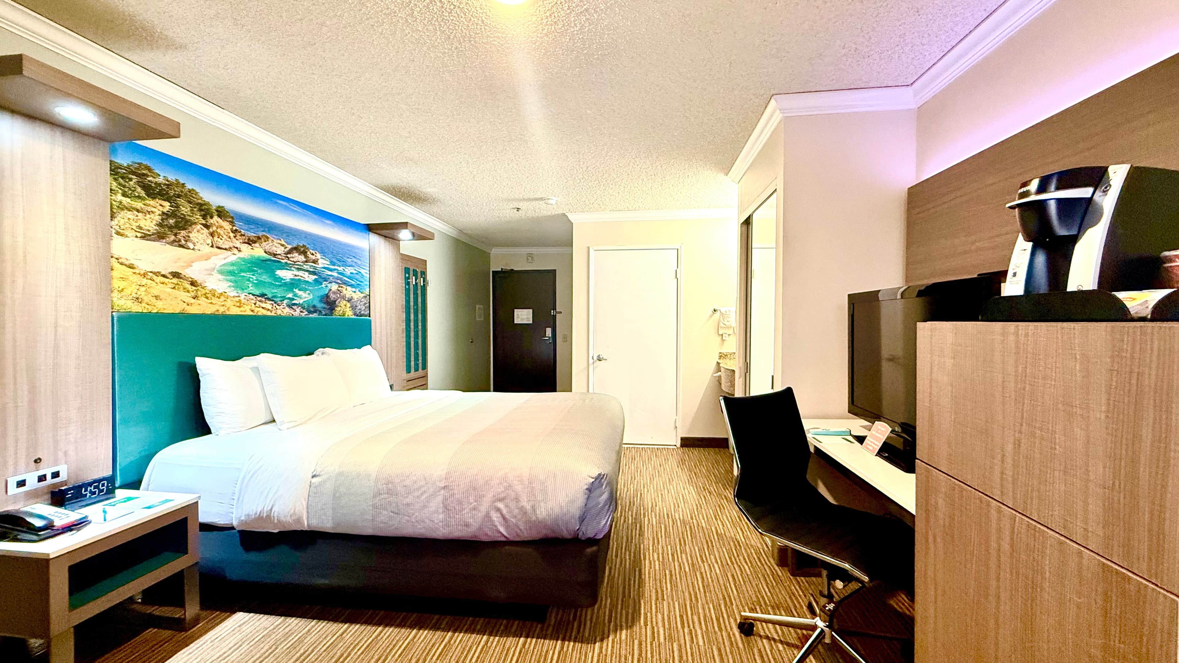 Quality Inn & Suites Los Angeles Airport - Stadium District — 18