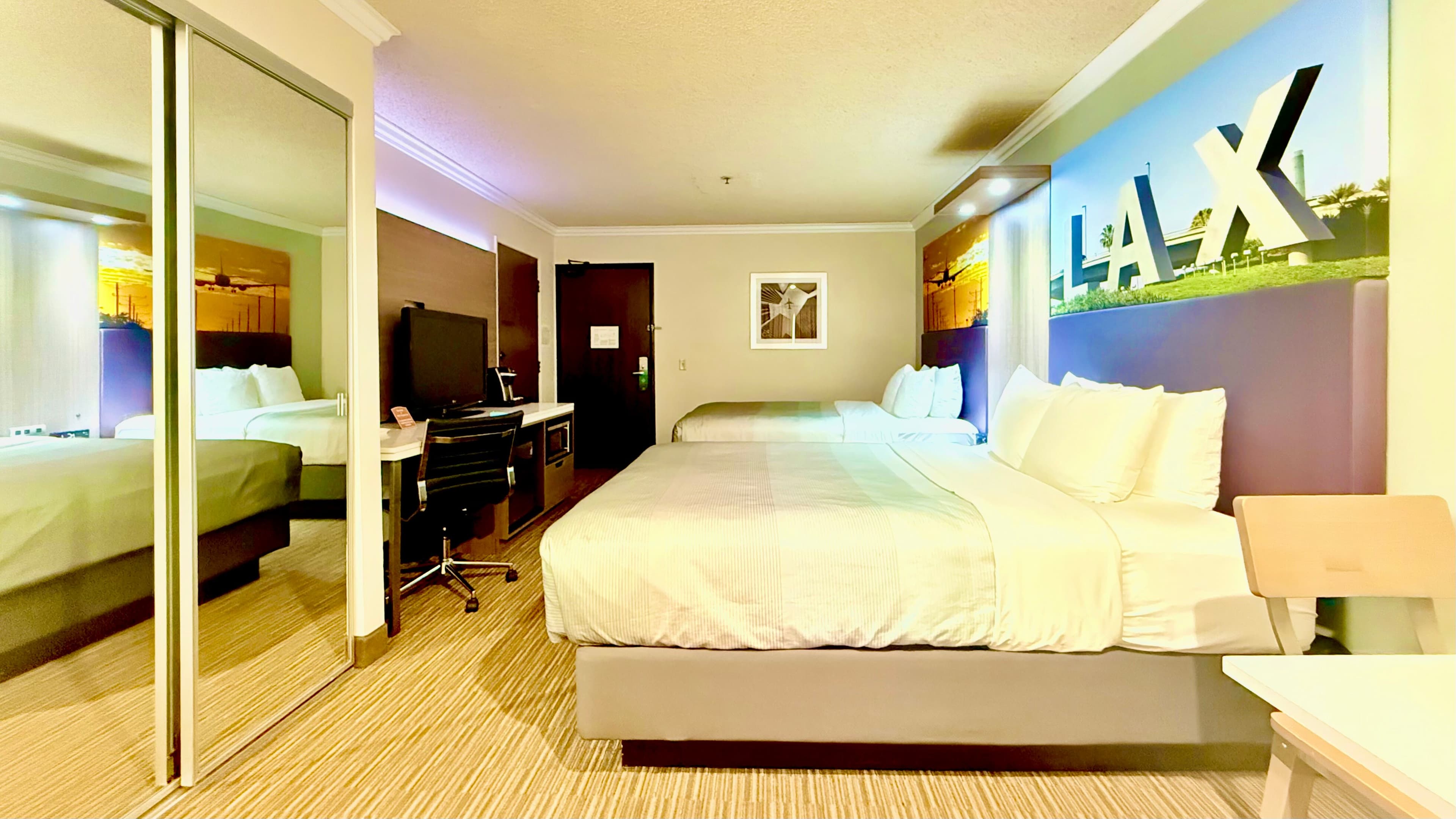 Quality Inn & Suites Los Angeles Airport - Stadium District — 41